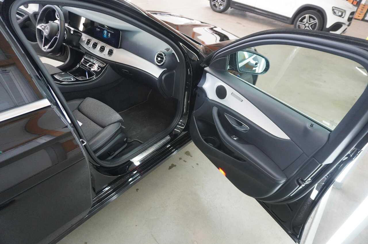 Mercedes-Benz E 220 T 4M Avantgarde Navi LED Widescrn AHK RFK 10