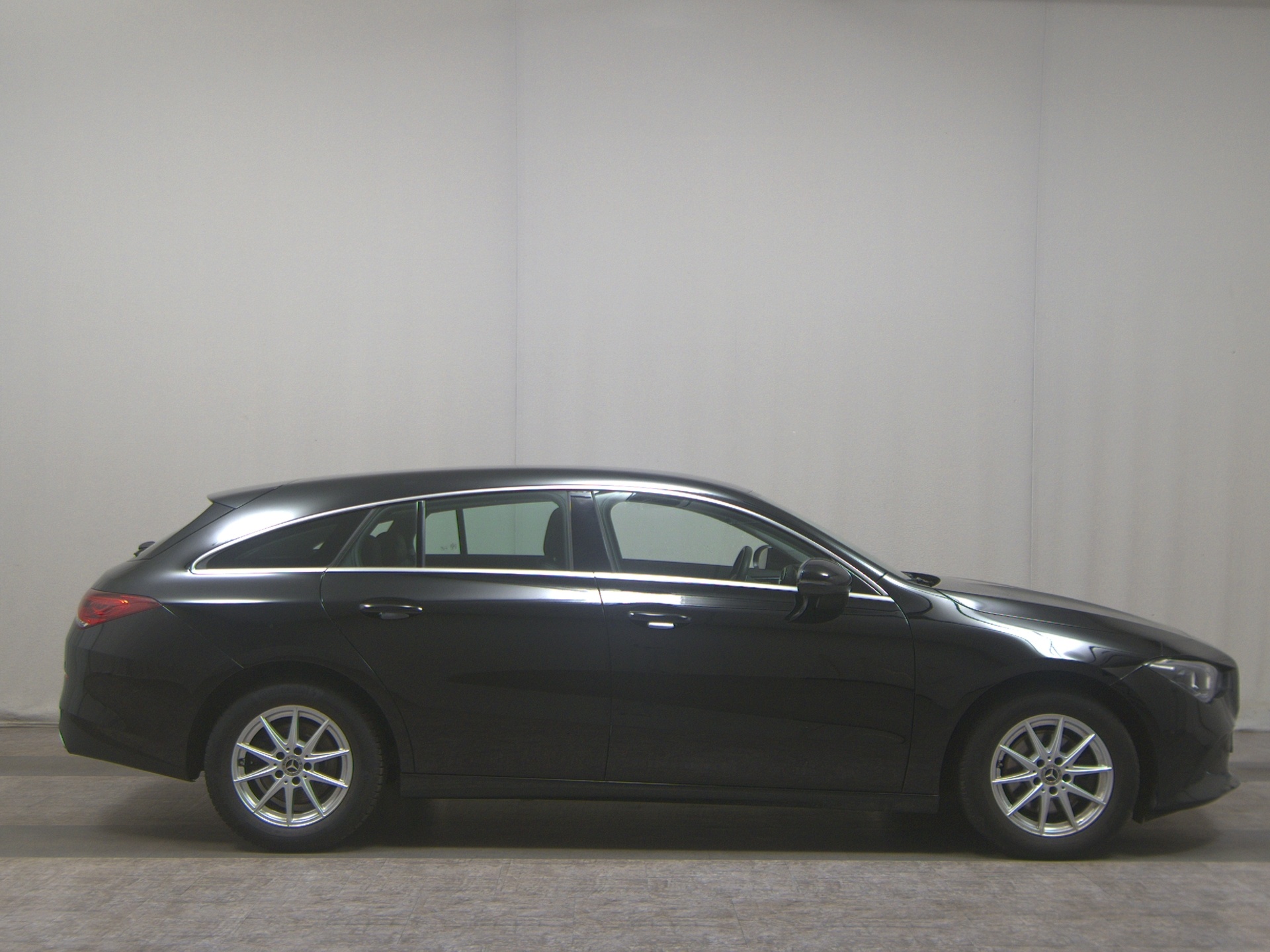 Mercedes-Benz CLA 180 SB d Progressive Navi LED MBUX T-Leder