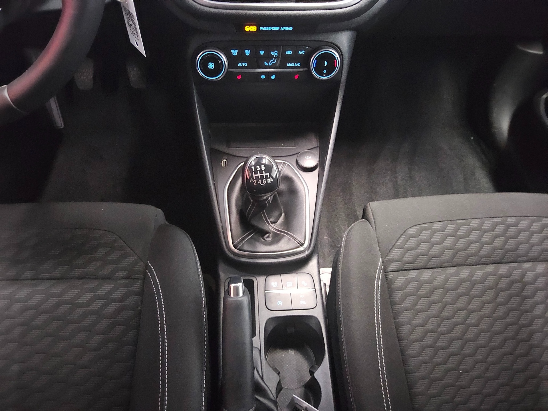 Ford Fiesta 1.0 EB Titanium Navi LED RFK SHZ PDC 6