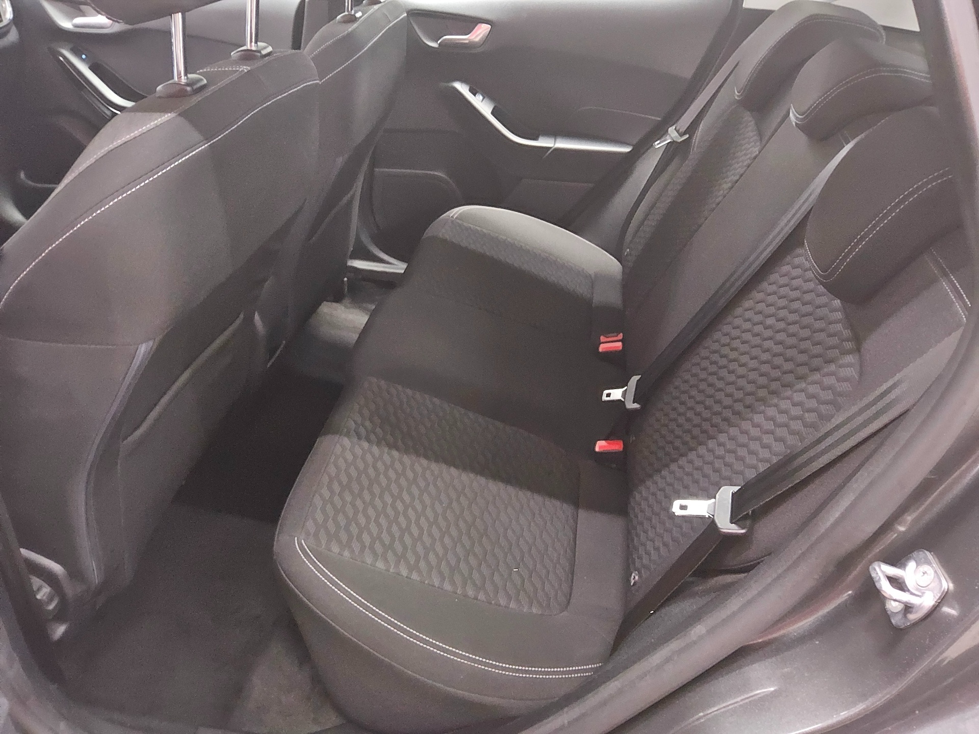 Ford Fiesta 1.0 EB Titanium Navi LED RFK SHZ PDC 13