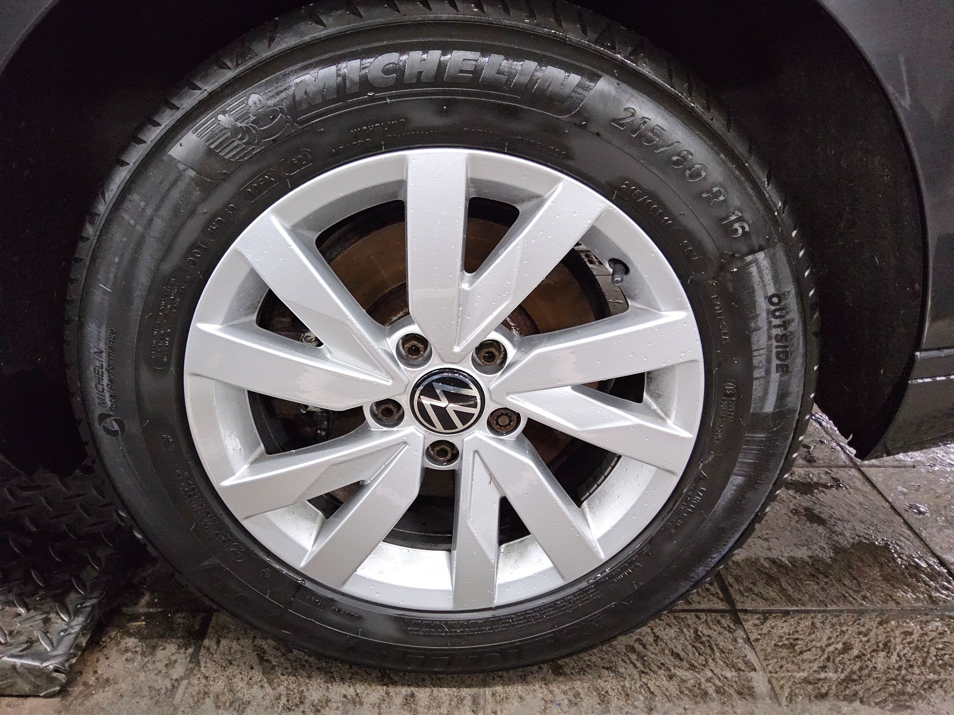 Volkswagen Passat Var. 2.0 TDI Navi LED RFK Shz PDC AHK 10