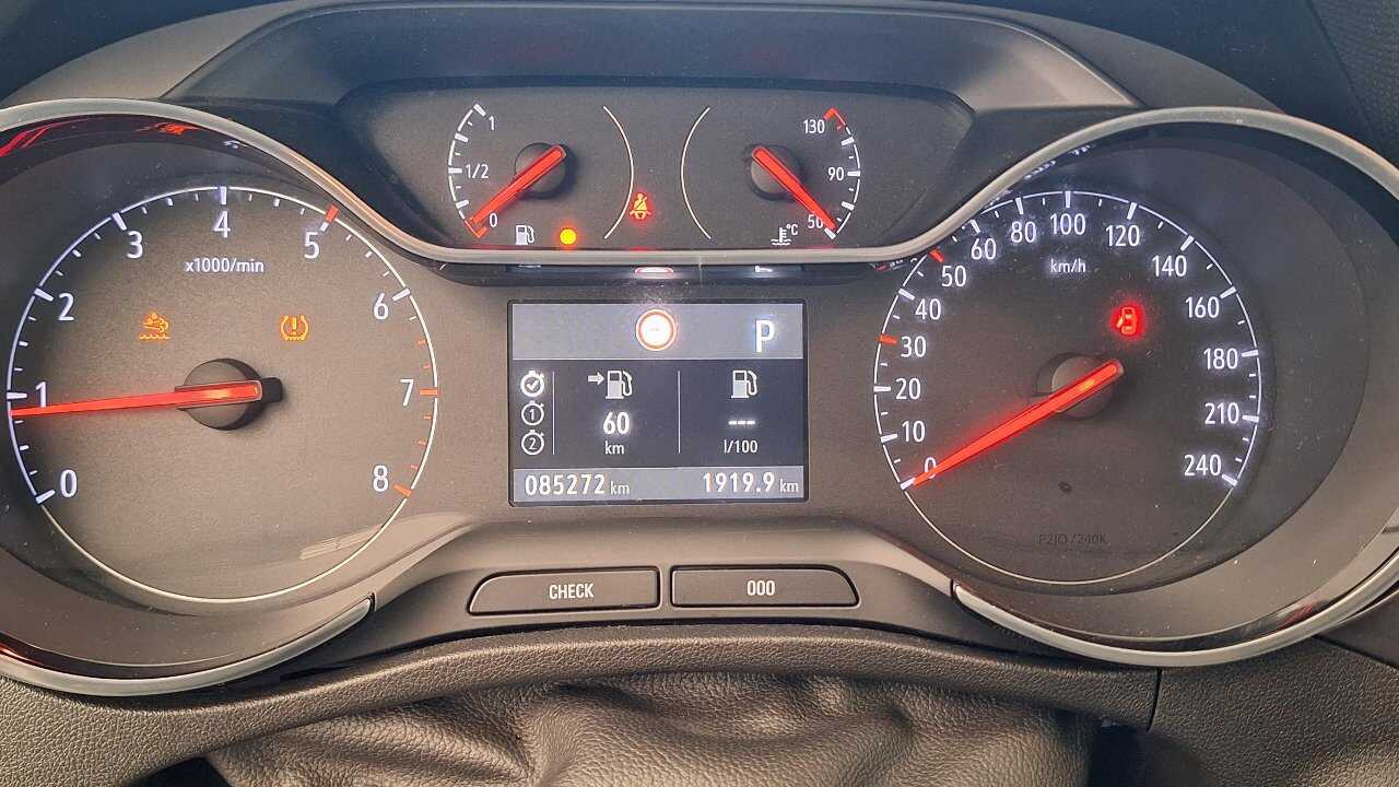 Opel Crossland 1.5 D Elegance Navi LED HuD AHK RFK 6
