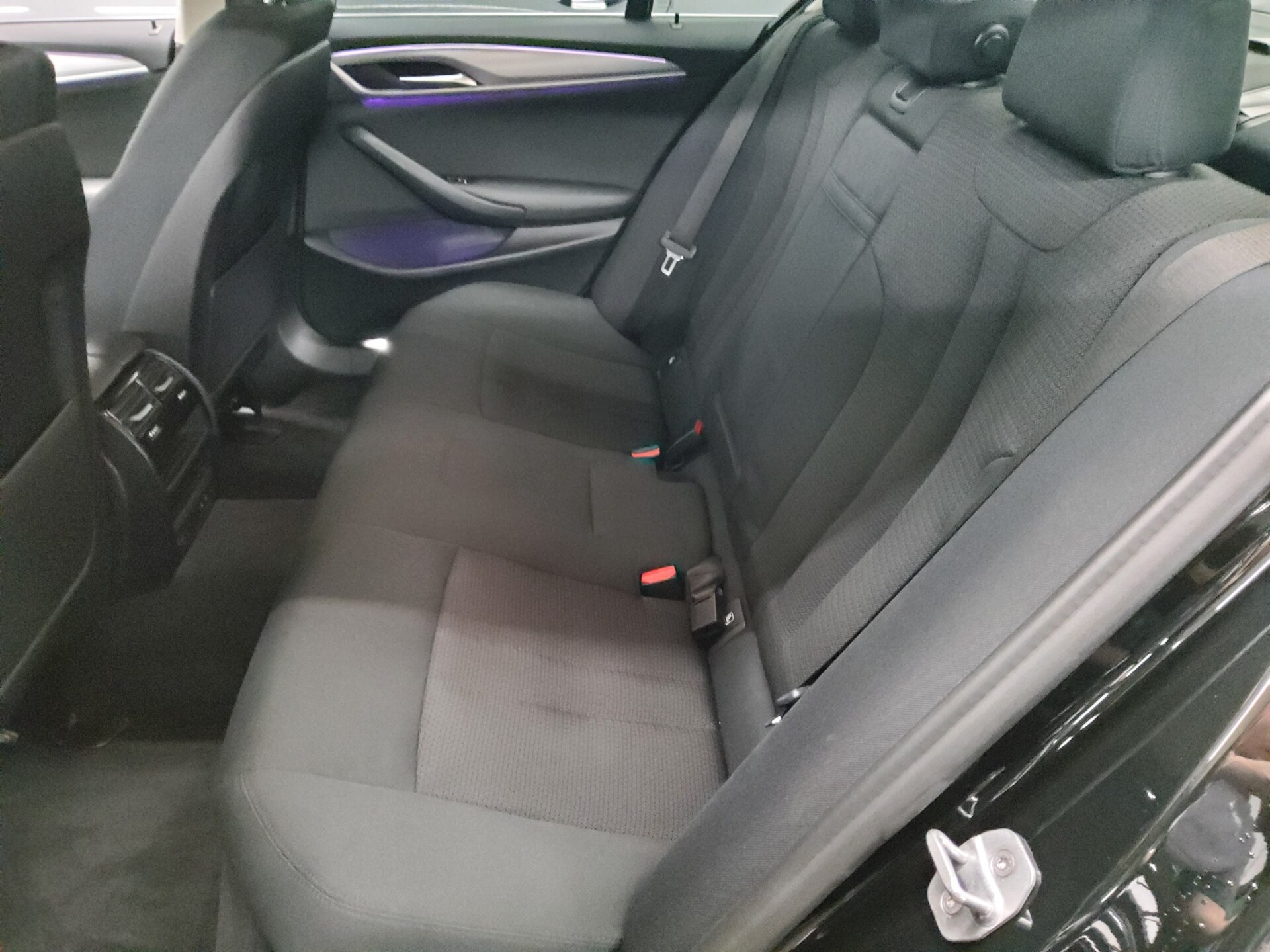 BMW 530dA Navi LED LC prof. 13