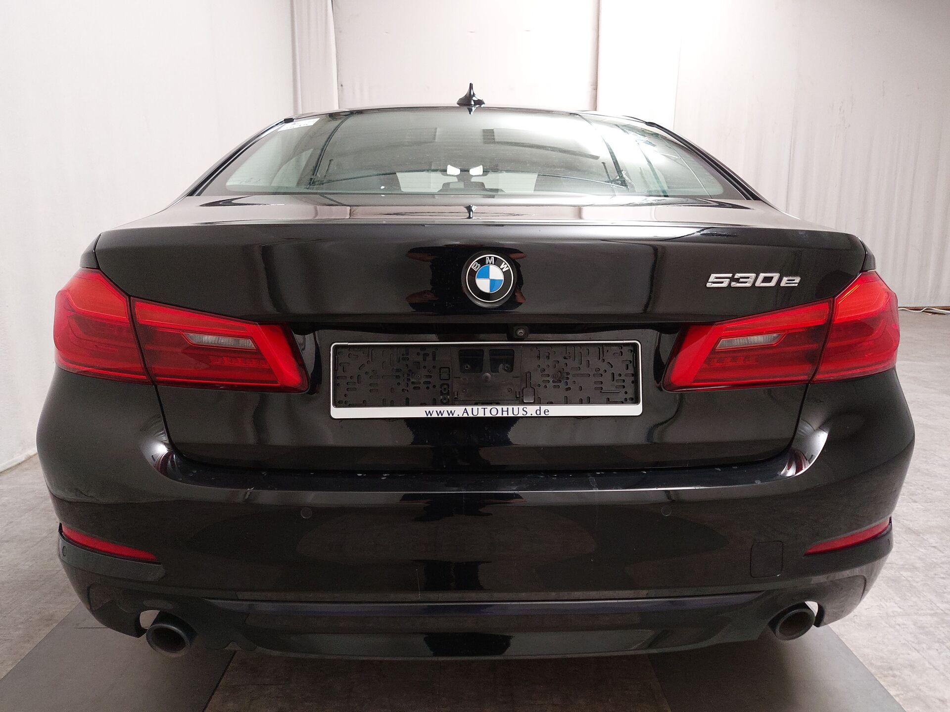 BMW 530 Sport-Line T-Leder Navi LC Pro LED 6