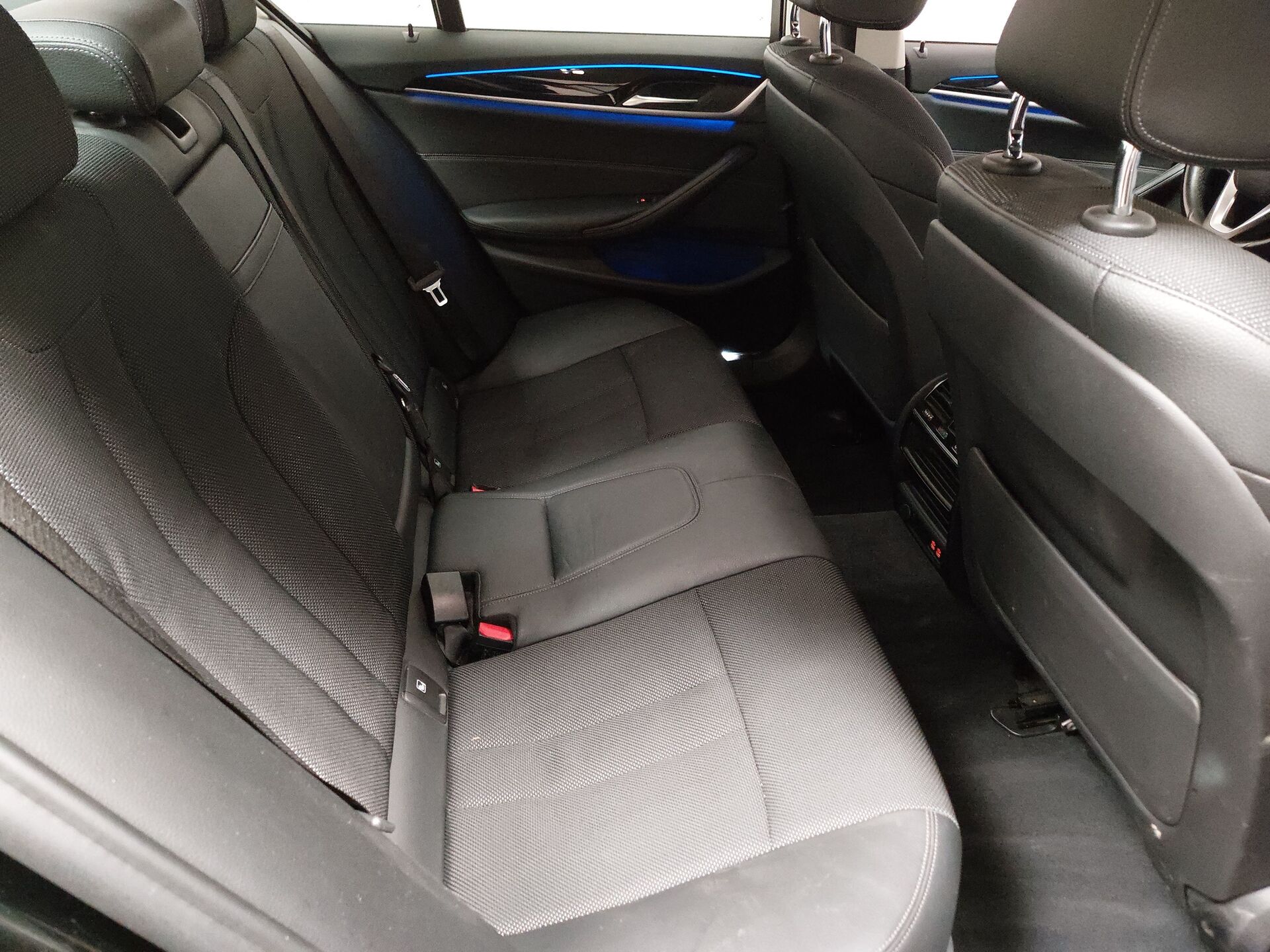 BMW 530 Sport-Line T-Leder Navi LC Pro LED 17