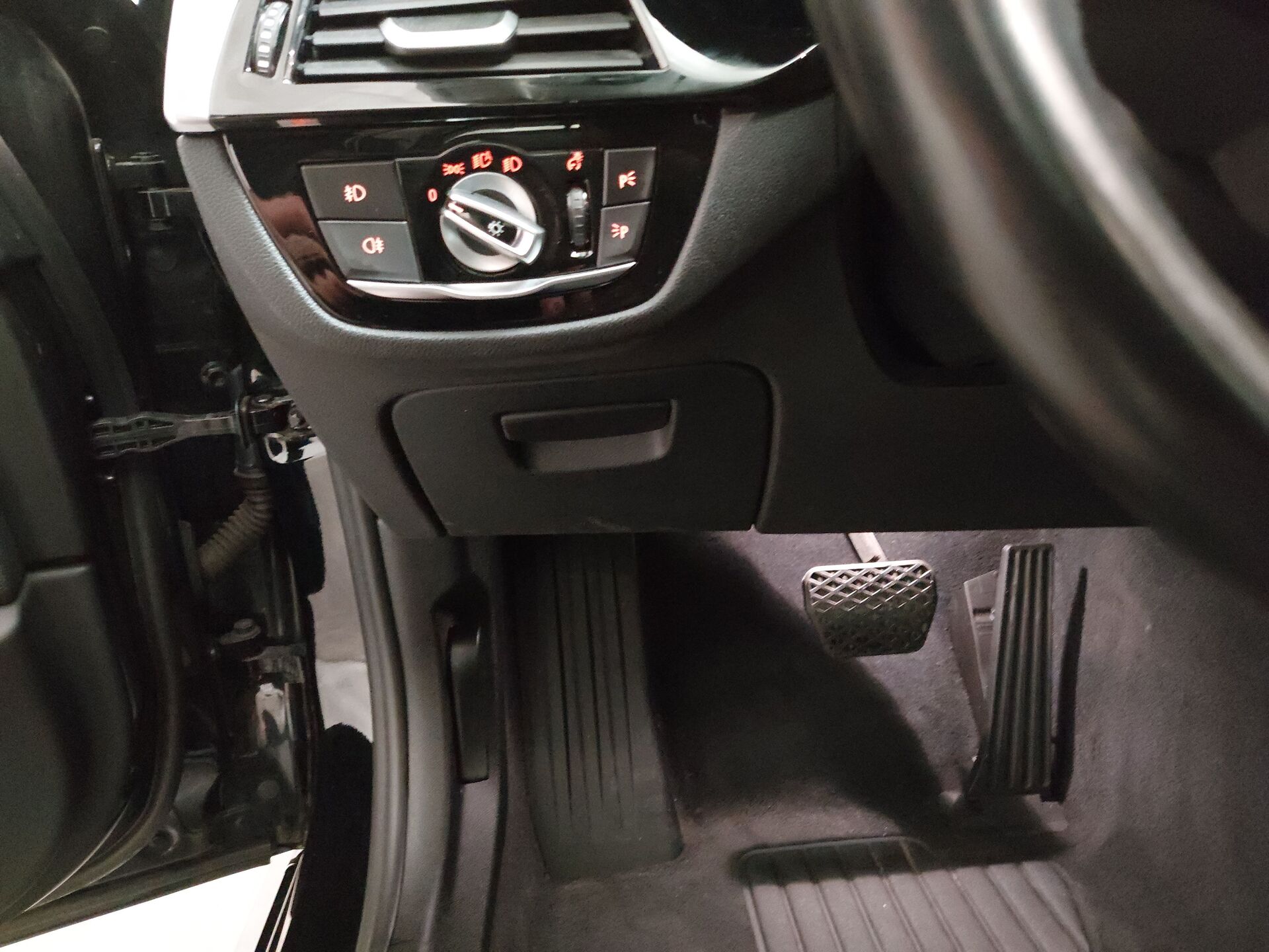 BMW 530 Sport-Line T-Leder Navi LC Pro LED 13