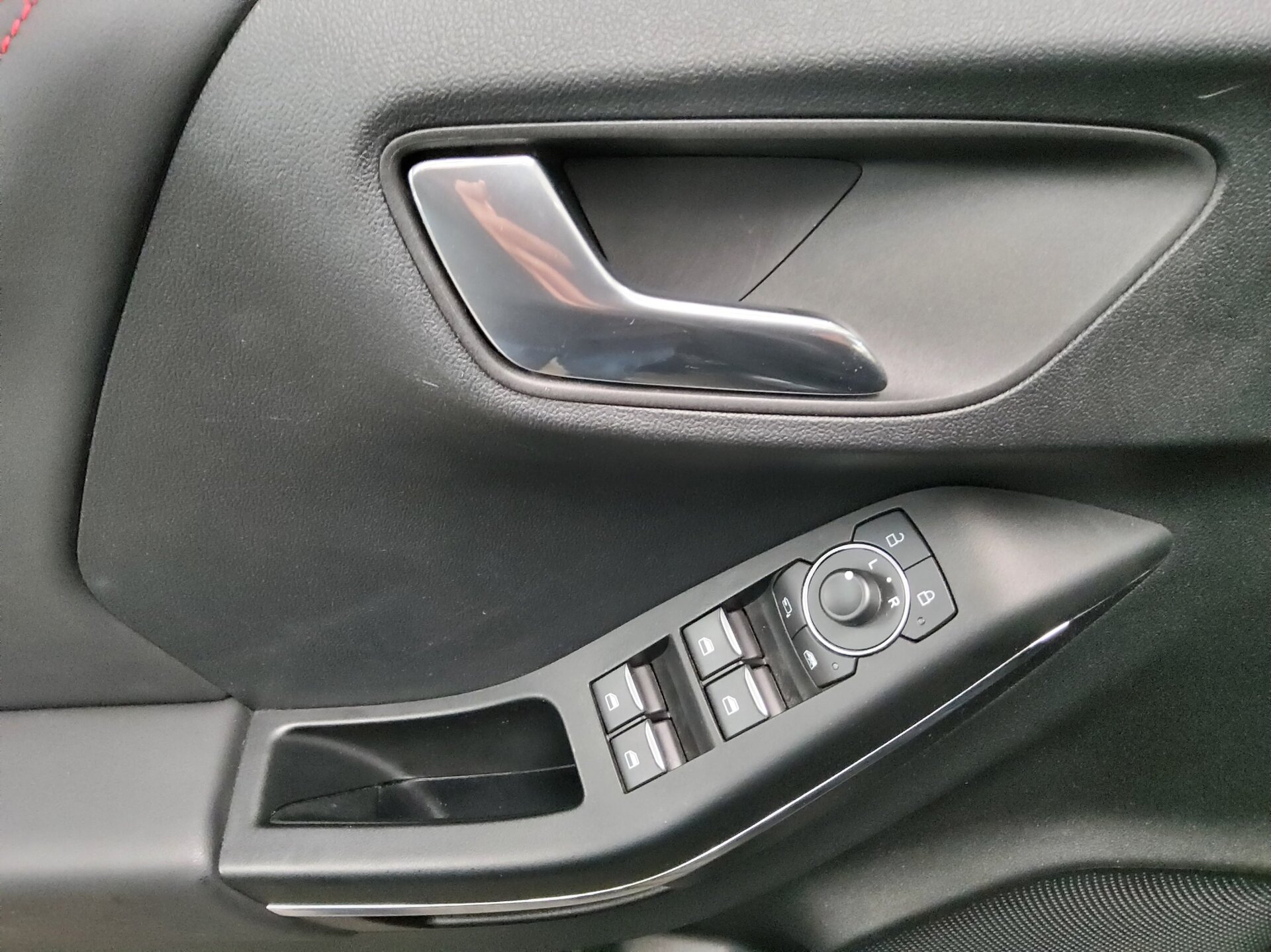 Ford Puma 1.0 EB ST-Line X Navi LED T-Leder RfK Shz 10