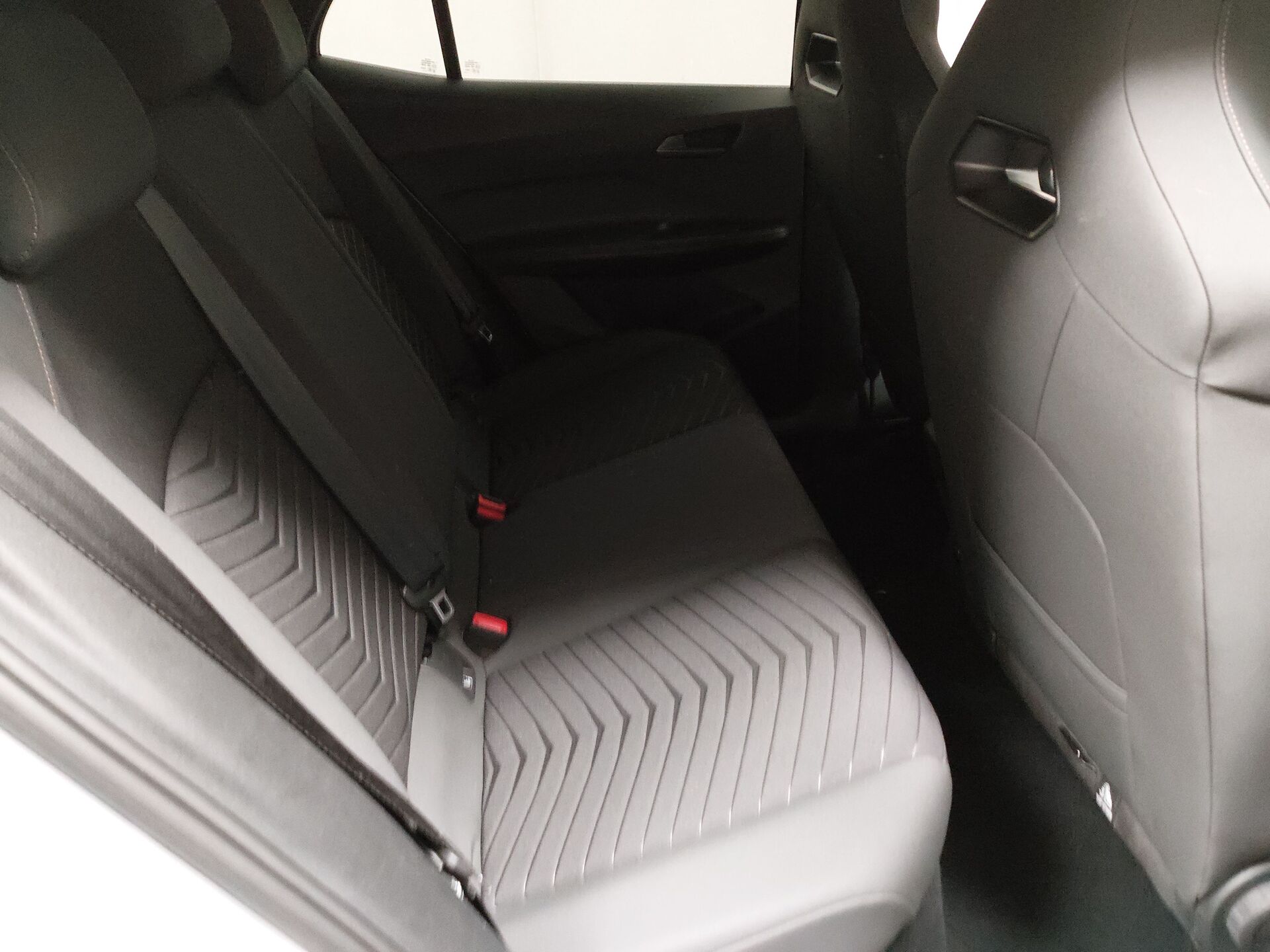 Cupra Born LED SPORTSITZE SHZ PDC KAMERA 17