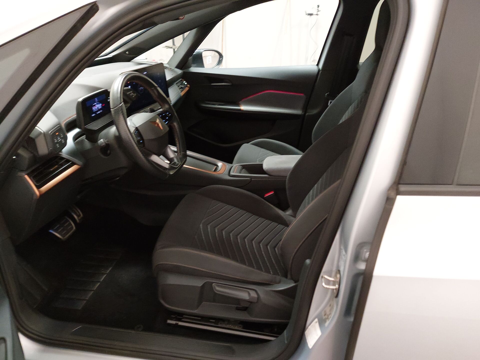 Cupra Born LED SPORTSITZE SHZ PDC KAMERA 12