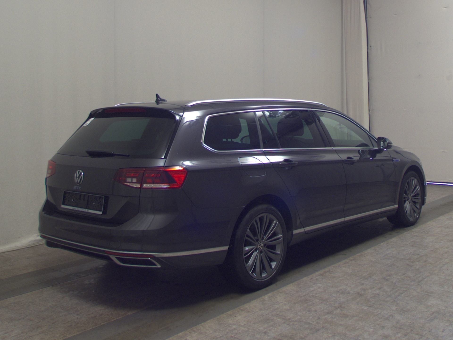 Volkswagen Passat Var. GTE 1.4 TSI Navi LED AID RfK ACC PDC 4