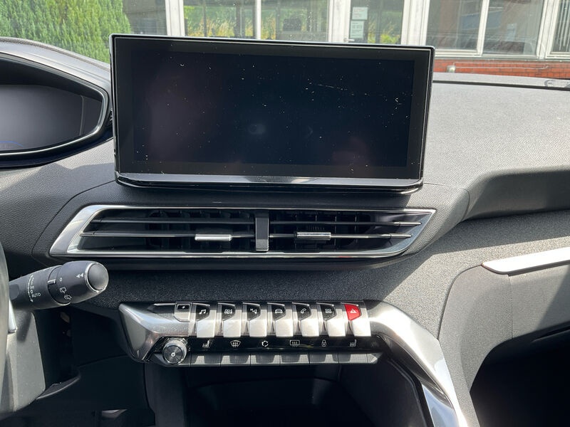 Peugeot 3008 T-Leder Navi LED 8