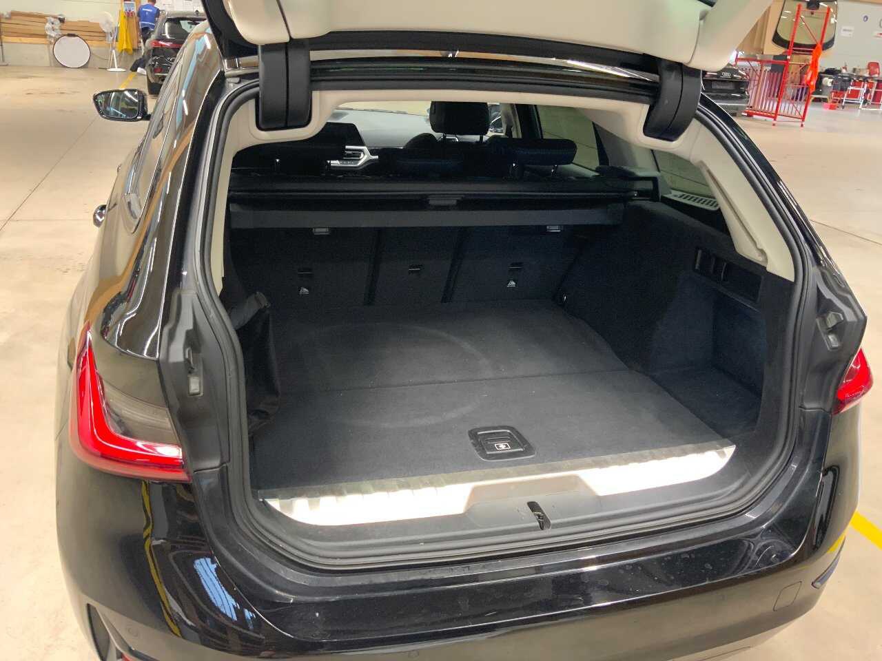 BMW 320e Touring xDr Sport-Line KLIMAAUT LED SPORTSITZE SHZ PDC 11