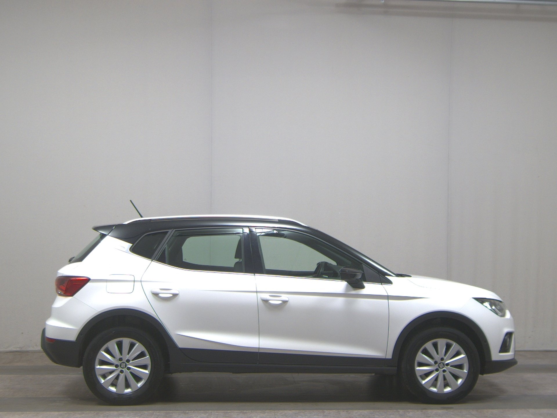 Seat Arona 1.0 TSI Xcellence Navi AHK PDC Tempomat
