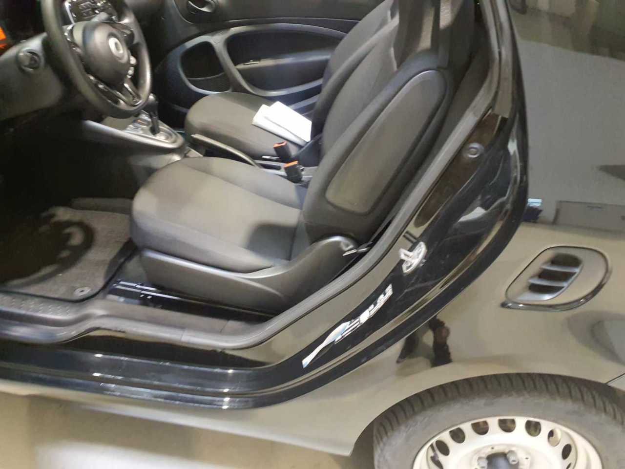 Smart ForTwo EQ Pure Cool & Audio 7