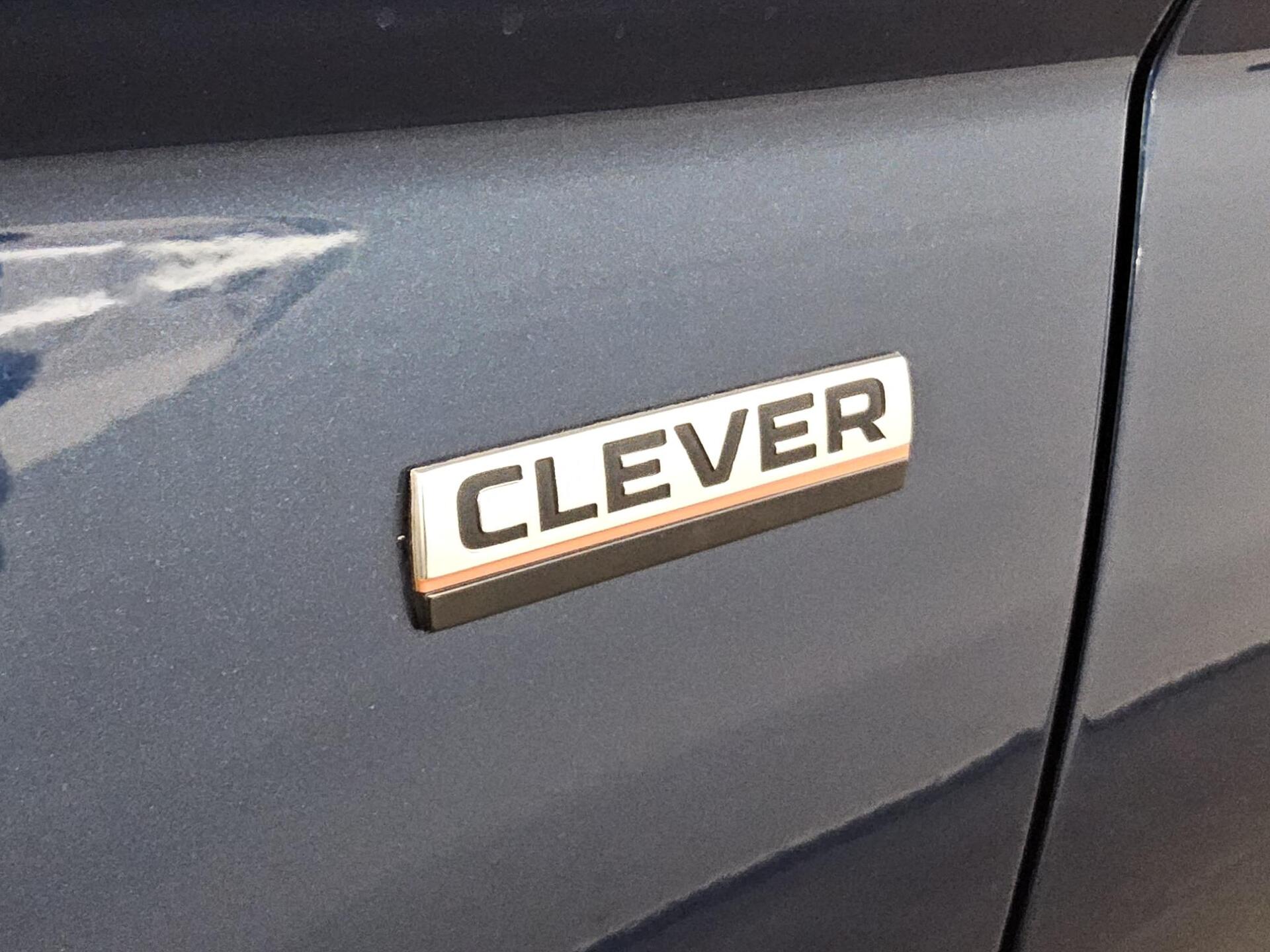 Skoda Karoq 2.0 TDI 4x4 Clever Navi LED vc RfK AHK ACC 12