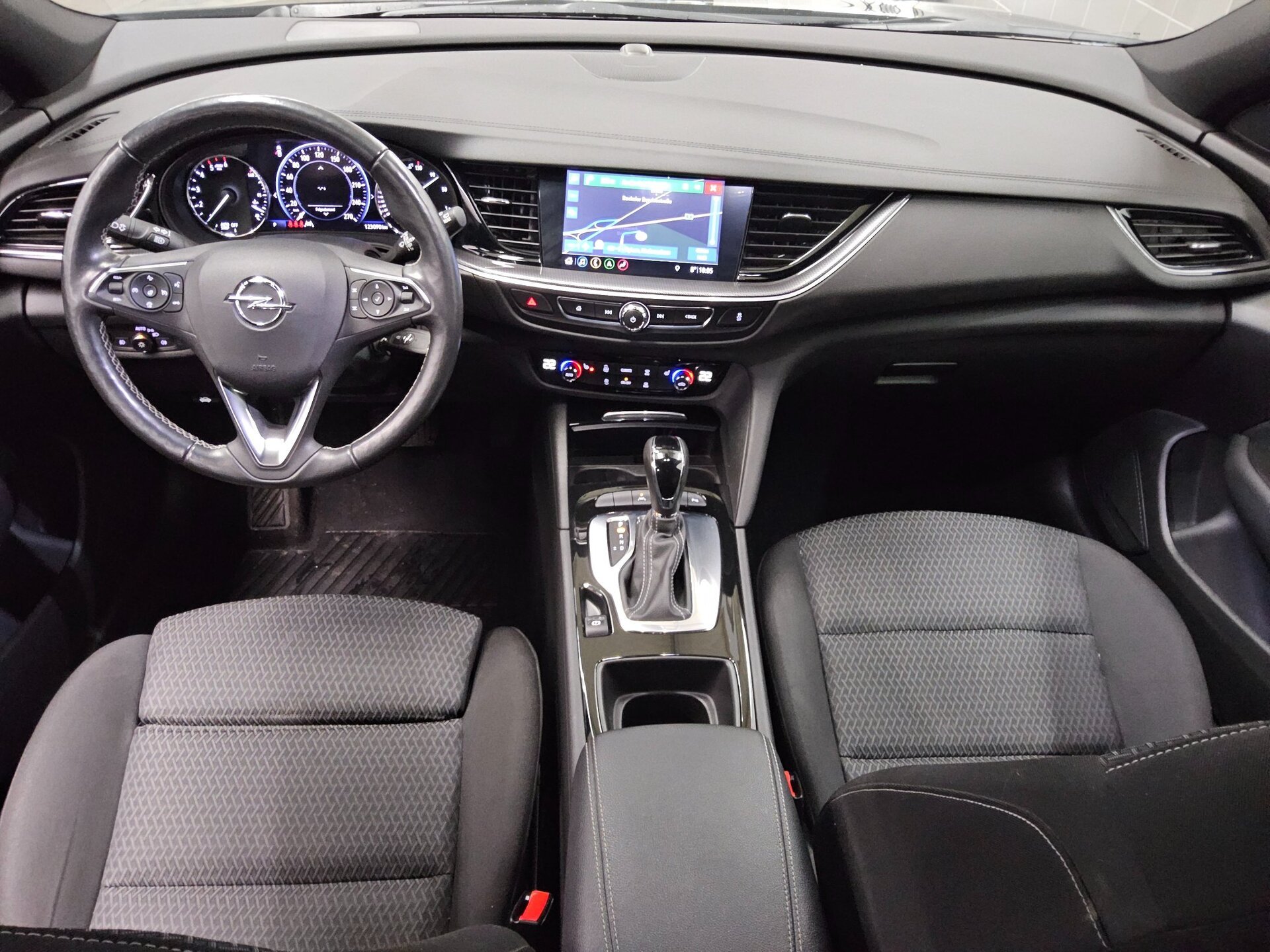 Opel Insignia ST 1.5 D Business Ed. Navi LED AHK Shz 5