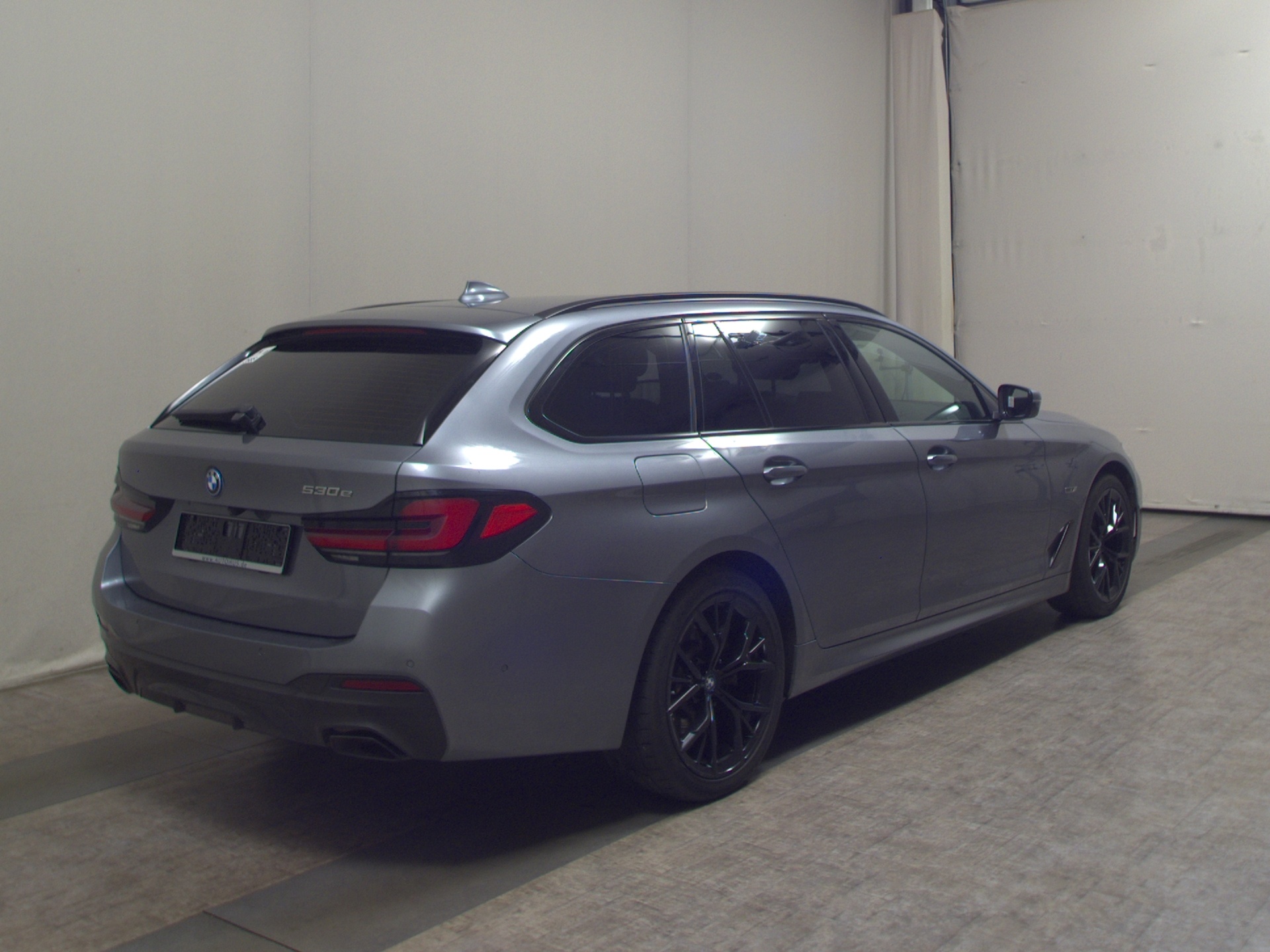 BMW 530e Touring M-Sport 4