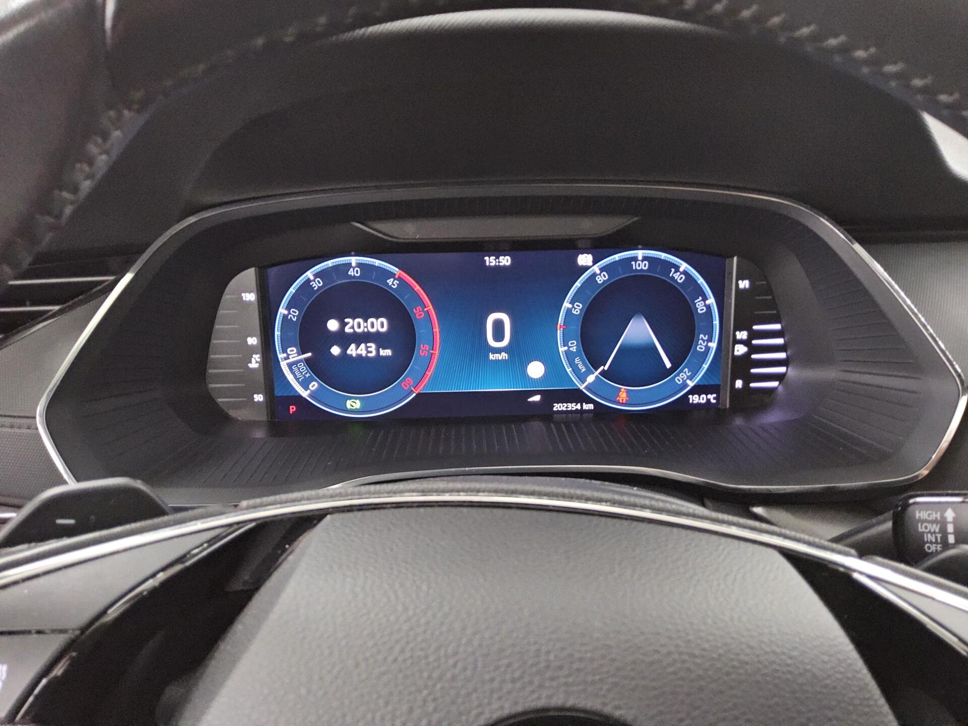 Skoda Octavia Kombi 2.0 TDI Ambition Navi LED Virtual Pano 4xSHZ 8