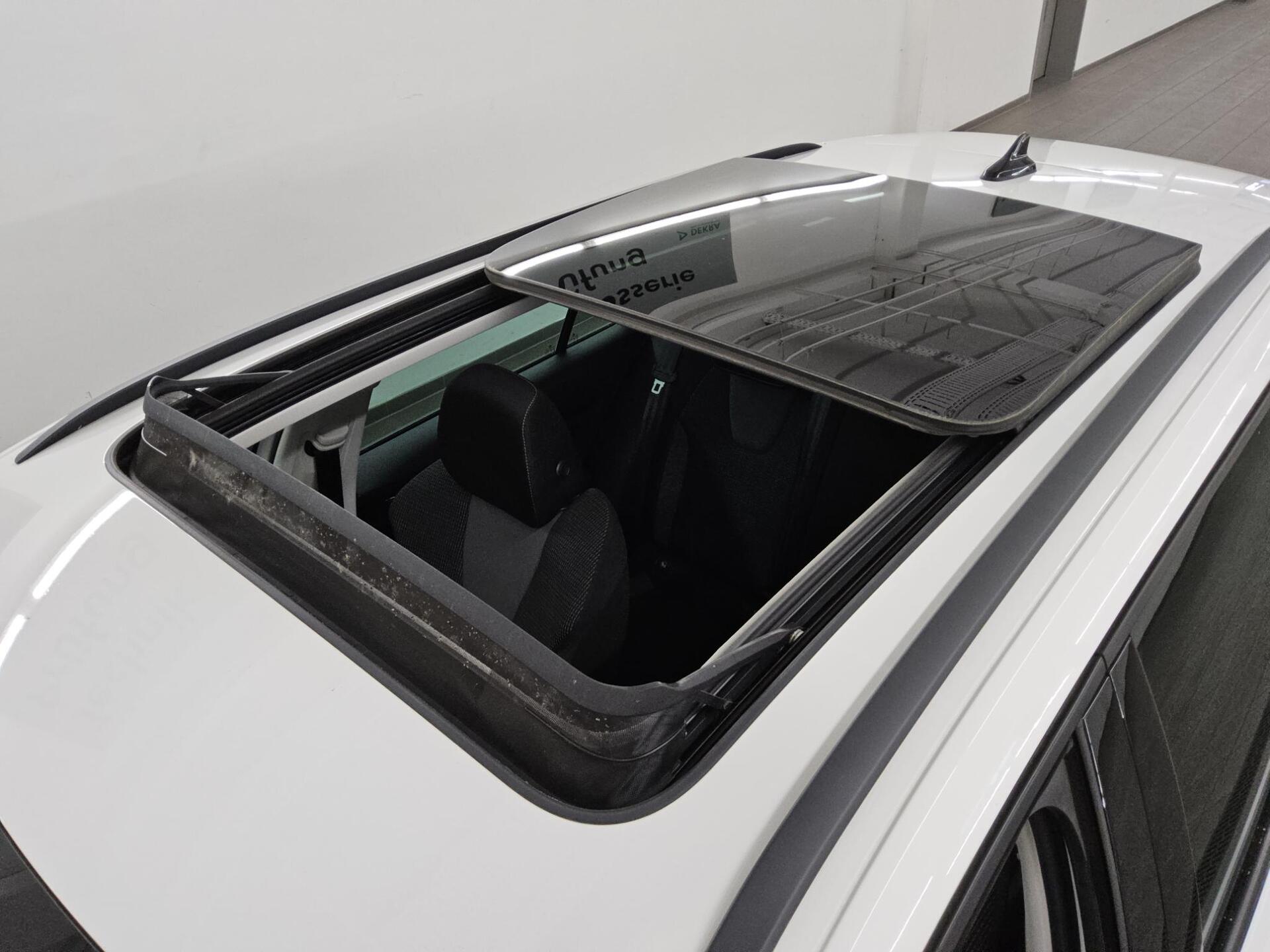 Skoda Octavia Kombi 2.0 TDI Ambition Navi LED Virtual Pano 4xSHZ 13
