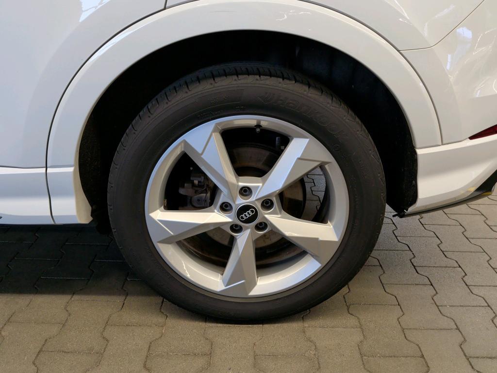 Audi Q3 45 TFSI S-Line T-LEDER NAVI KLIMAAUT LED SPORTSITZE 12