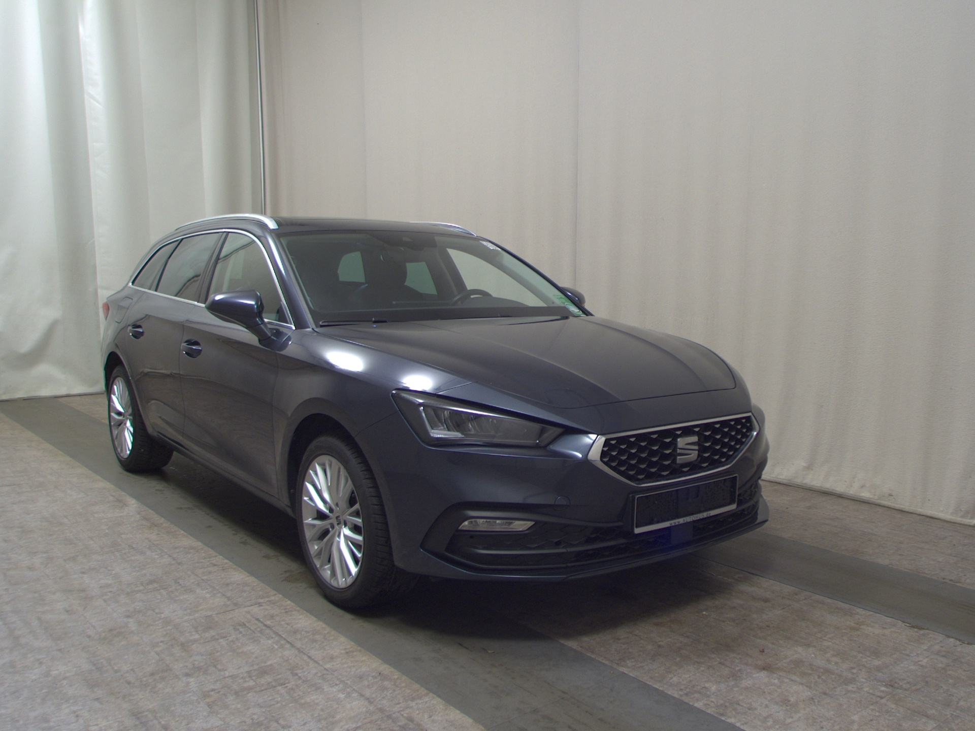 Seat Leon Sportstourer 2.0 TDI Xcellence Pano Sthzg 3