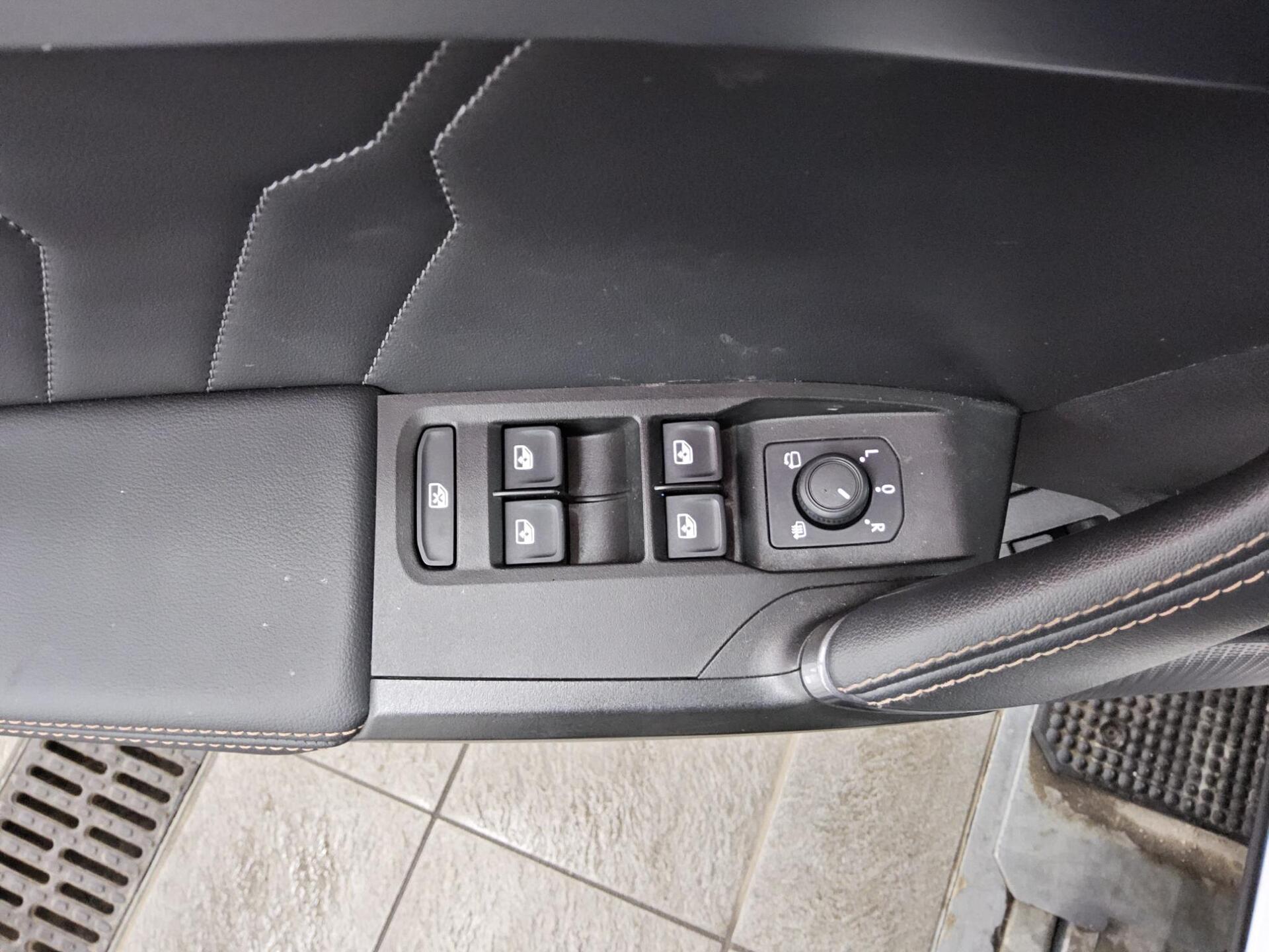 Cupra Formentor 1.4 e-Hybrid LED vc PDC T-Leder ACC 10