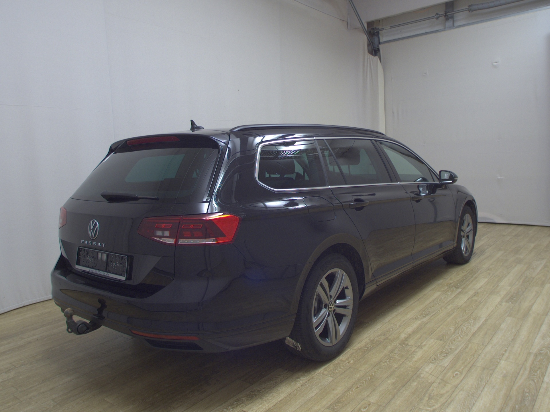 Volkswagen Passat Var. 2.0 TDI Business Navi LED AHK RFK 4