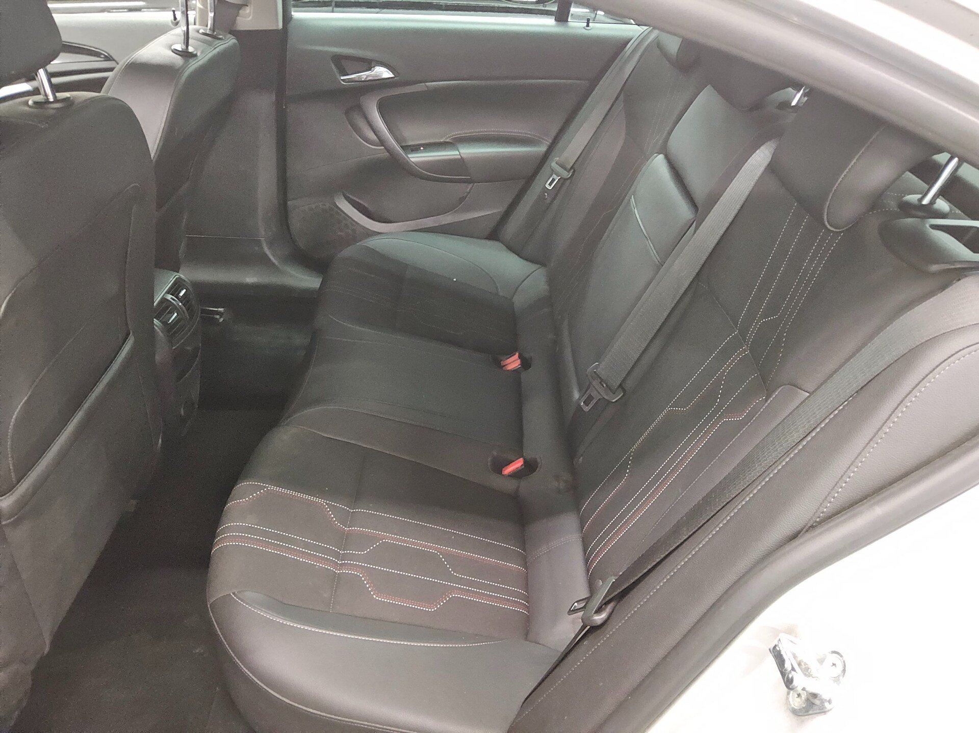 Opel Insignia 2.0 CDTI 150 Jahre Nav PDC SHZ HU 08/27 13