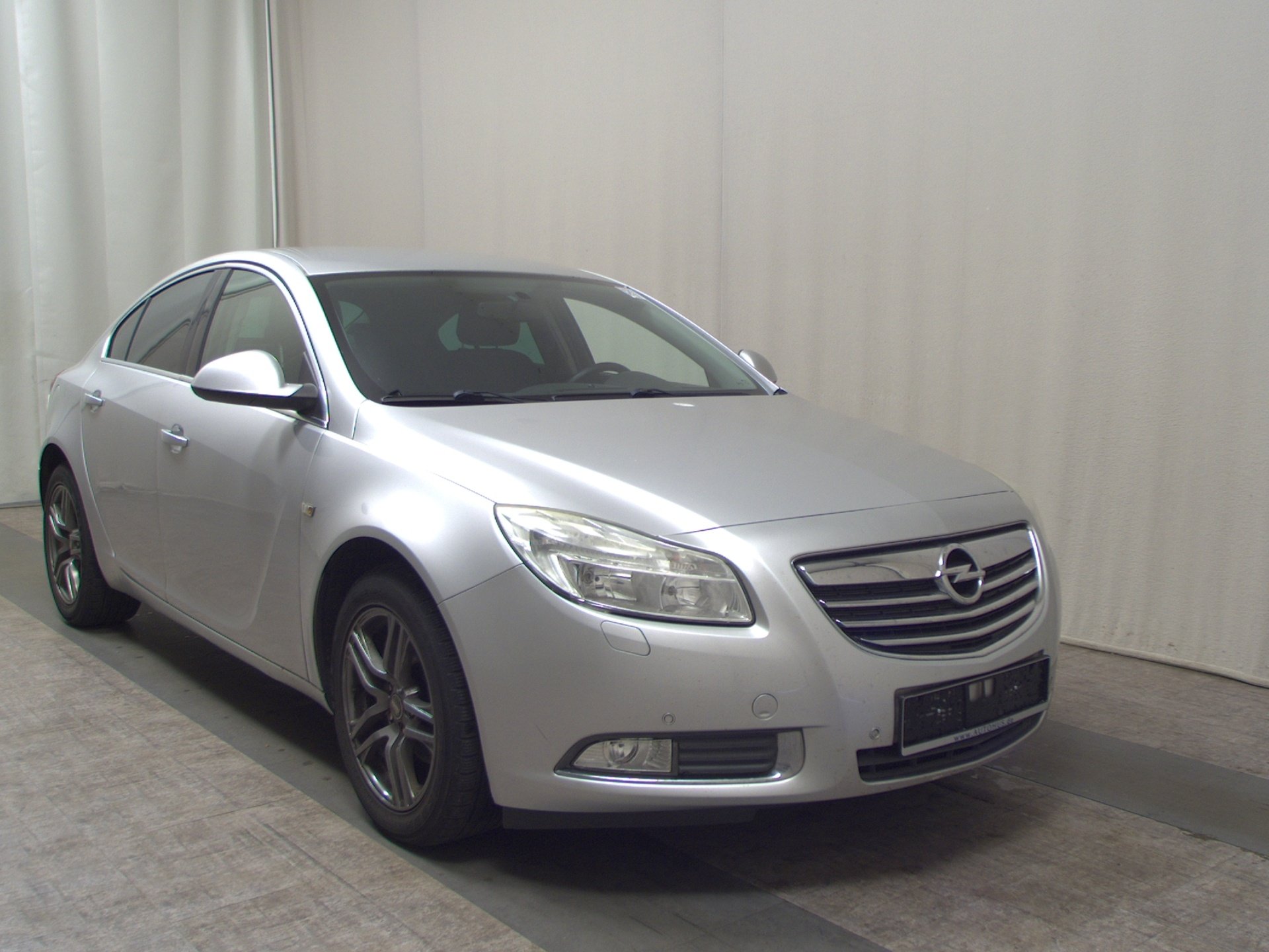 Opel Insignia 2.0 CDTI 150 Jahre Nav PDC SHZ HU 08/27 3