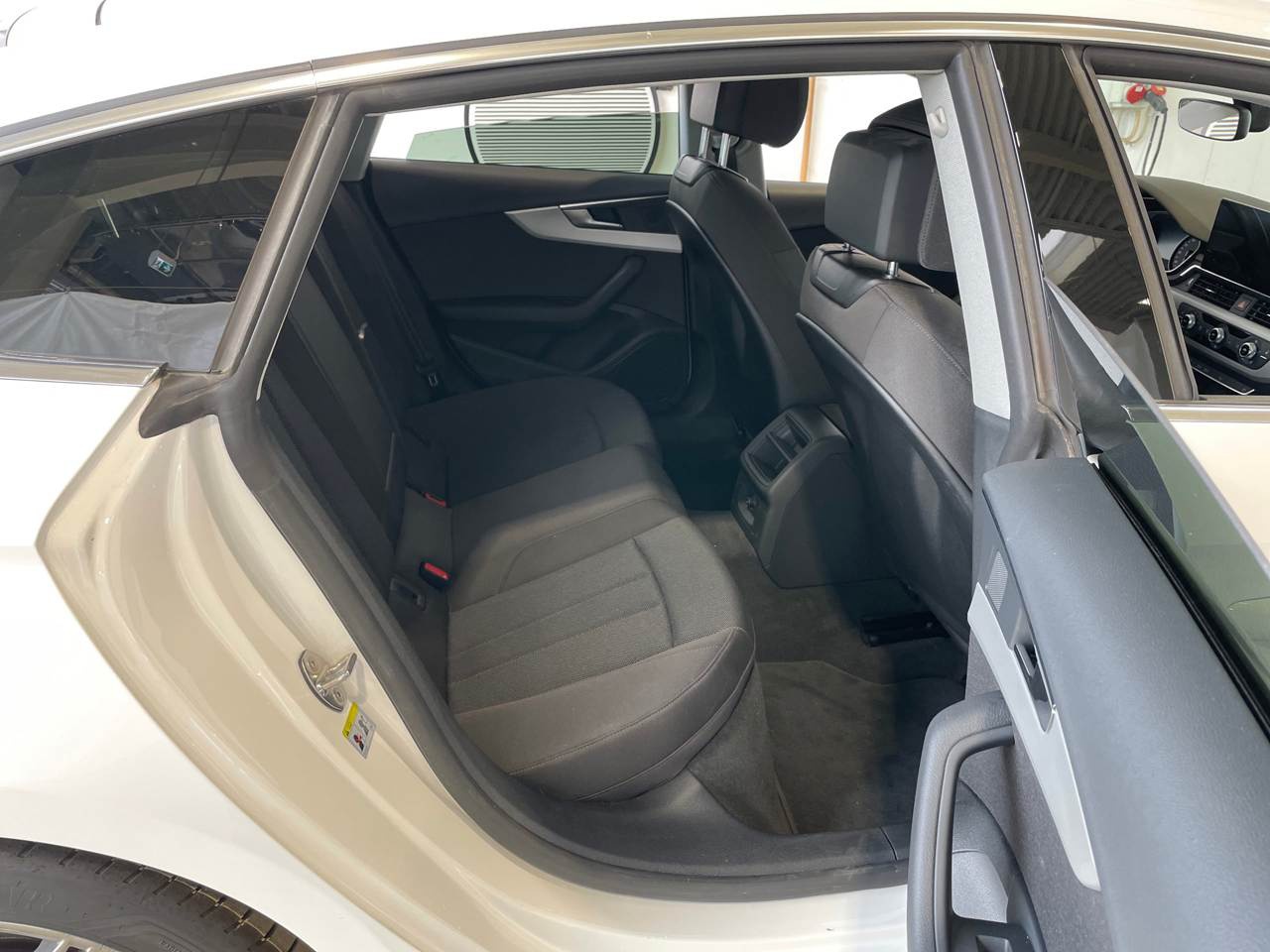 Audi A5 Sportback 40 TDI NAVI LED SHZ RFK 7