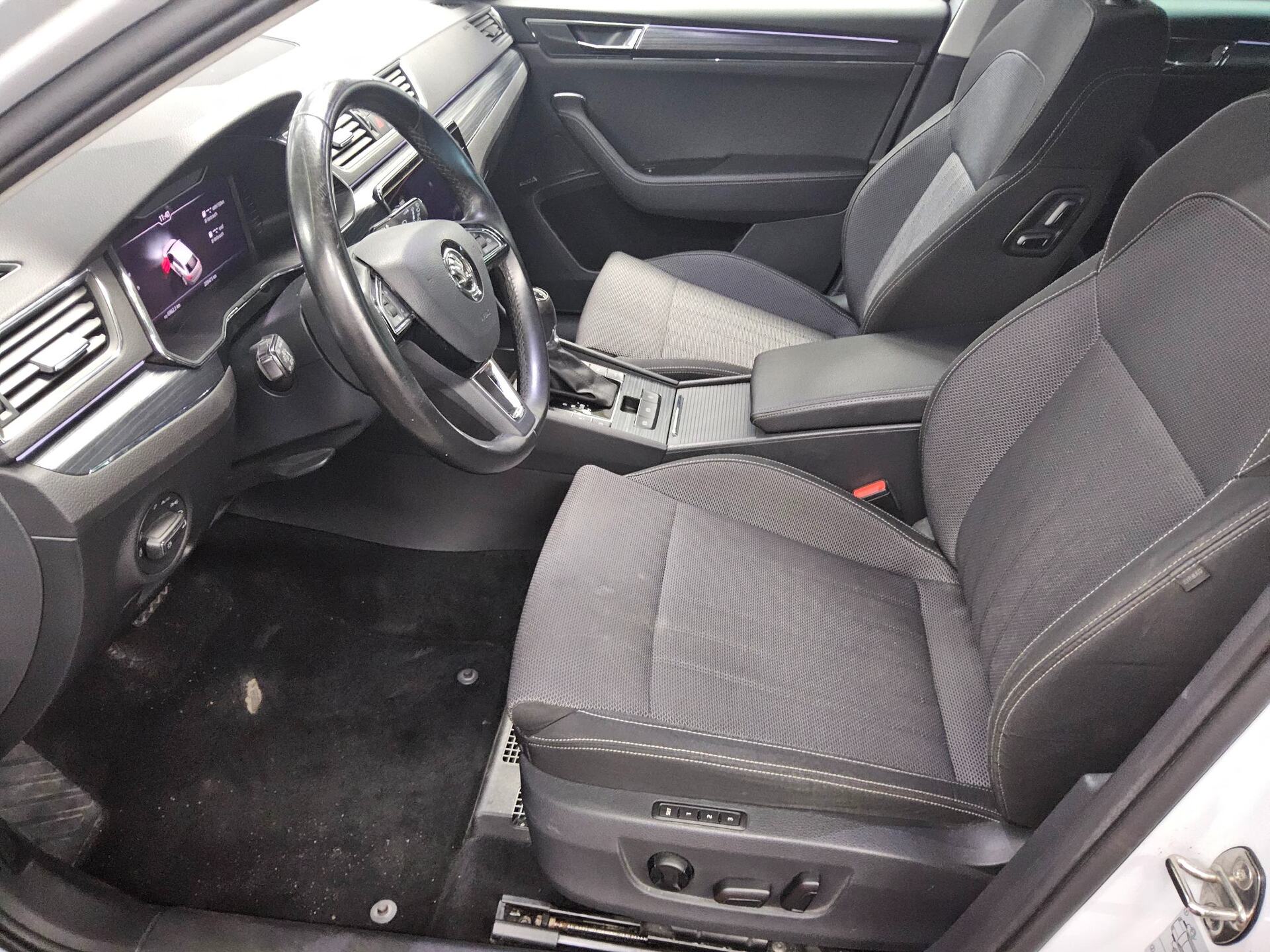 Skoda Superb 1.4 TSI 9