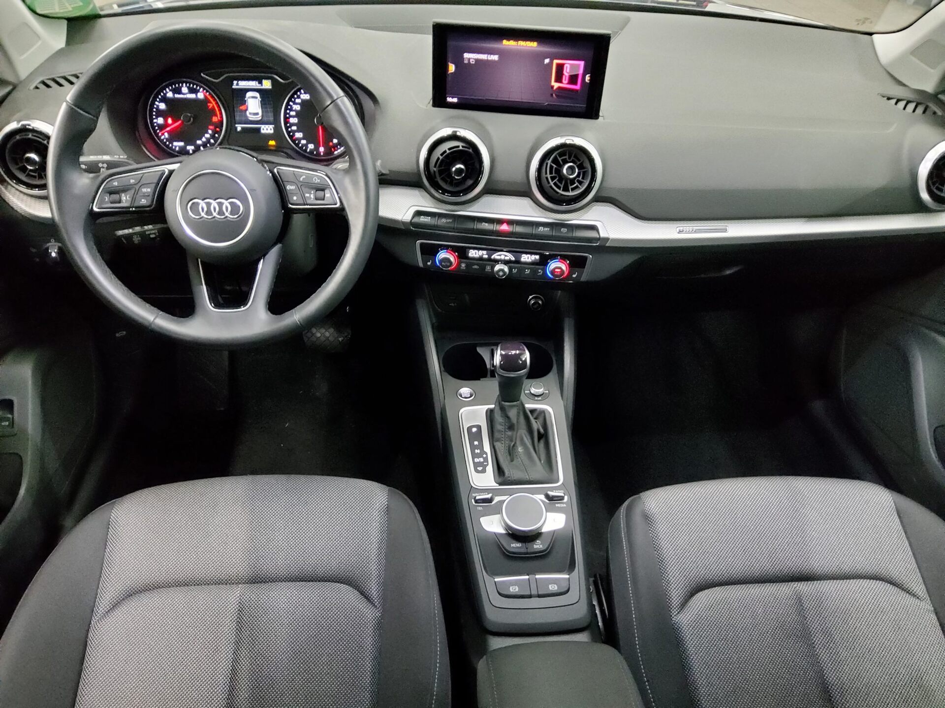 Audi Q2 35 TFSI S-Line 5