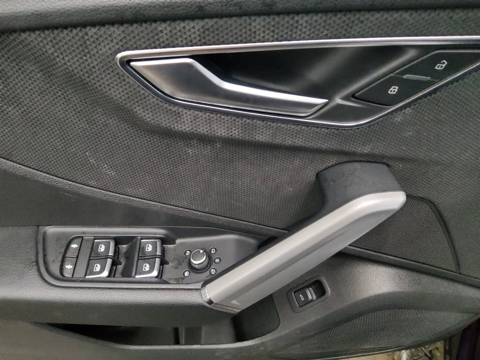 Audi Q2 35 TFSI S-Line 9