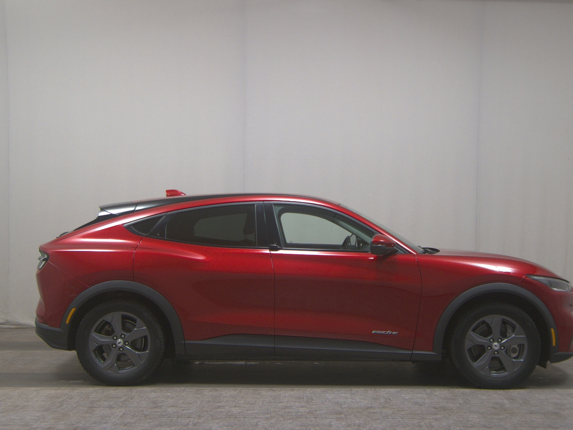 Ford Mustang Mach-E Navi LED Leder B&O-Sound AHK