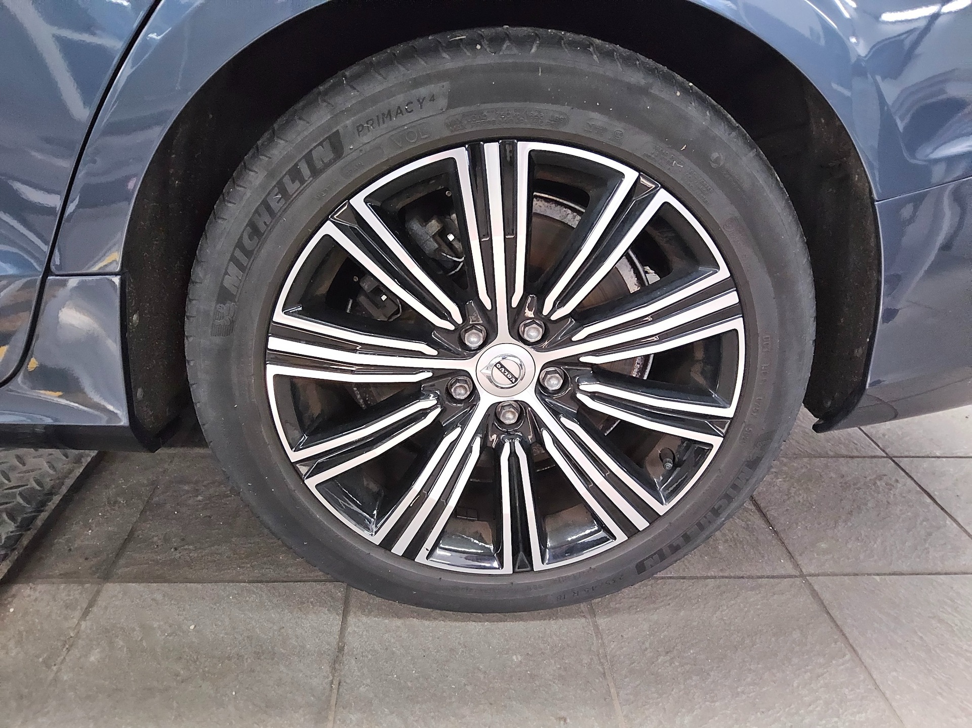 Volvo V60 T6 AWD Inscription Navi LED Shz RFK PDC AHK 11