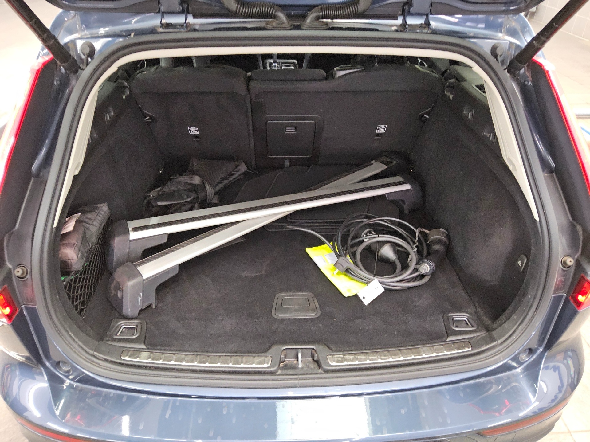 Volvo V60 T6 AWD Inscription Navi LED Shz RFK PDC AHK 12