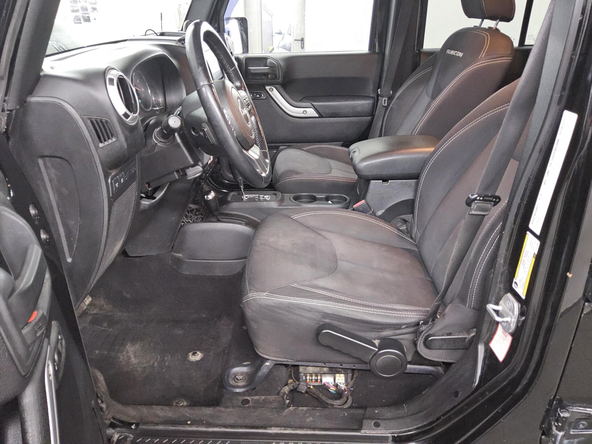 Jeep Wrangler 2.8 CRD Sound LED AHK RfK PDC Tempomat 8