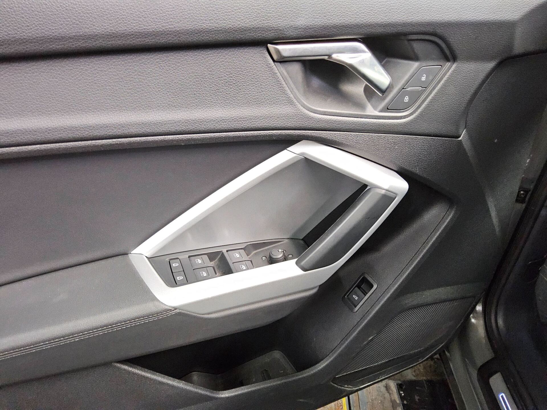 Audi Q3 Sportback 35 TDI S-Line Leder Navi LED Virtual Sound 10