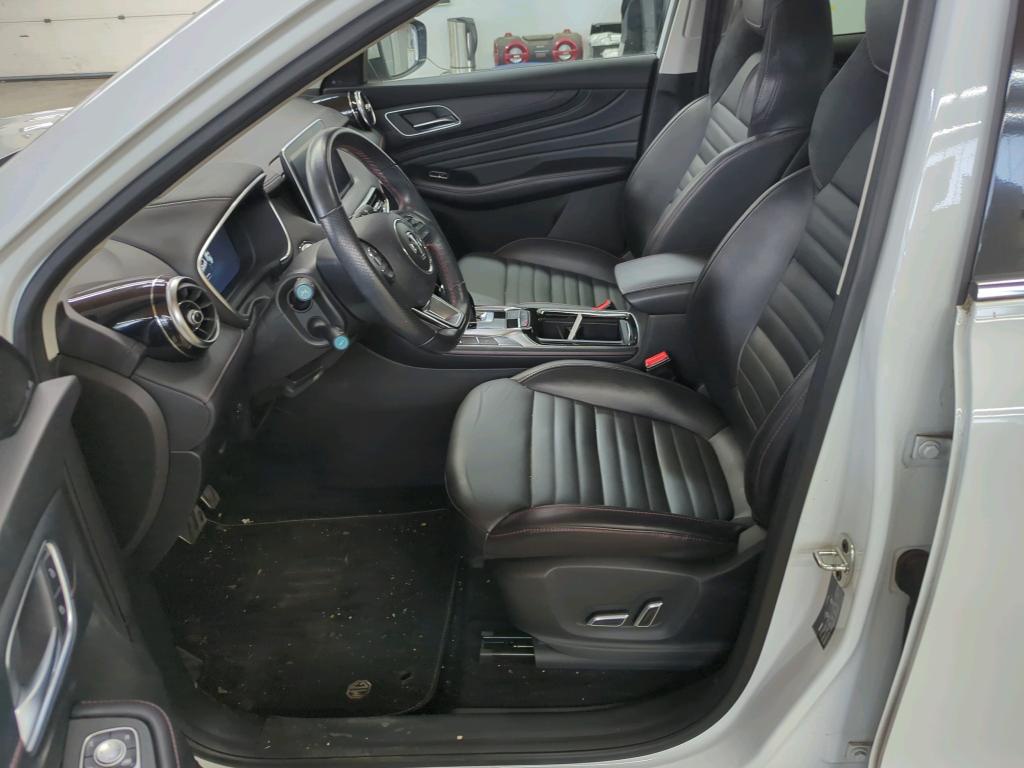 MG EHS Luxury LEDER NAVI KLIMAAUT LED PANO 6