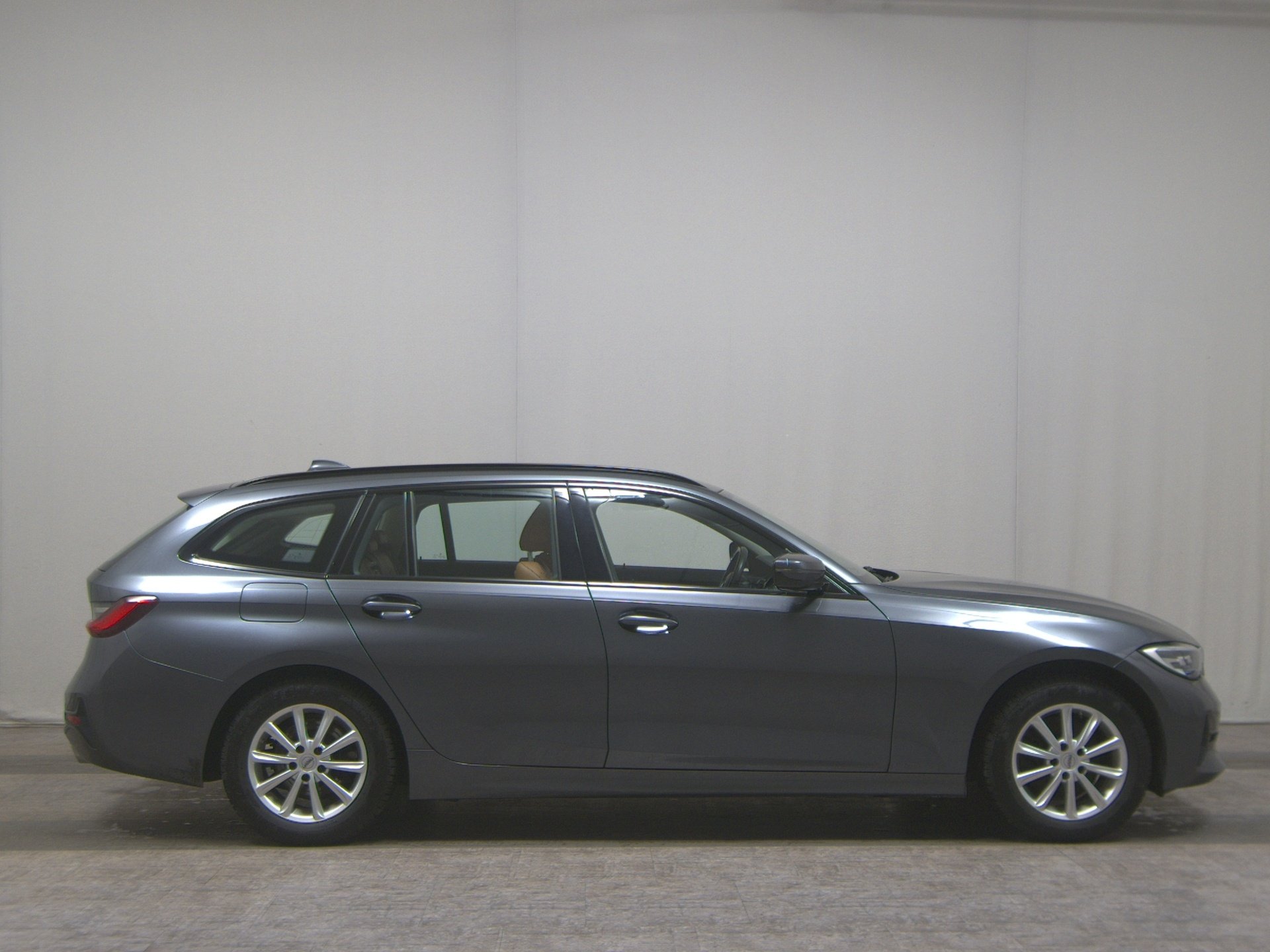 BMW 320dA Touring Sport-Line Leder Navi LED LC AHK