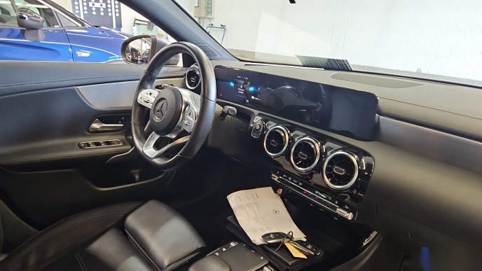 Mercedes-Benz CLA 250 Shooting Brake e AMG-Line Navi LED Shz Leder 6