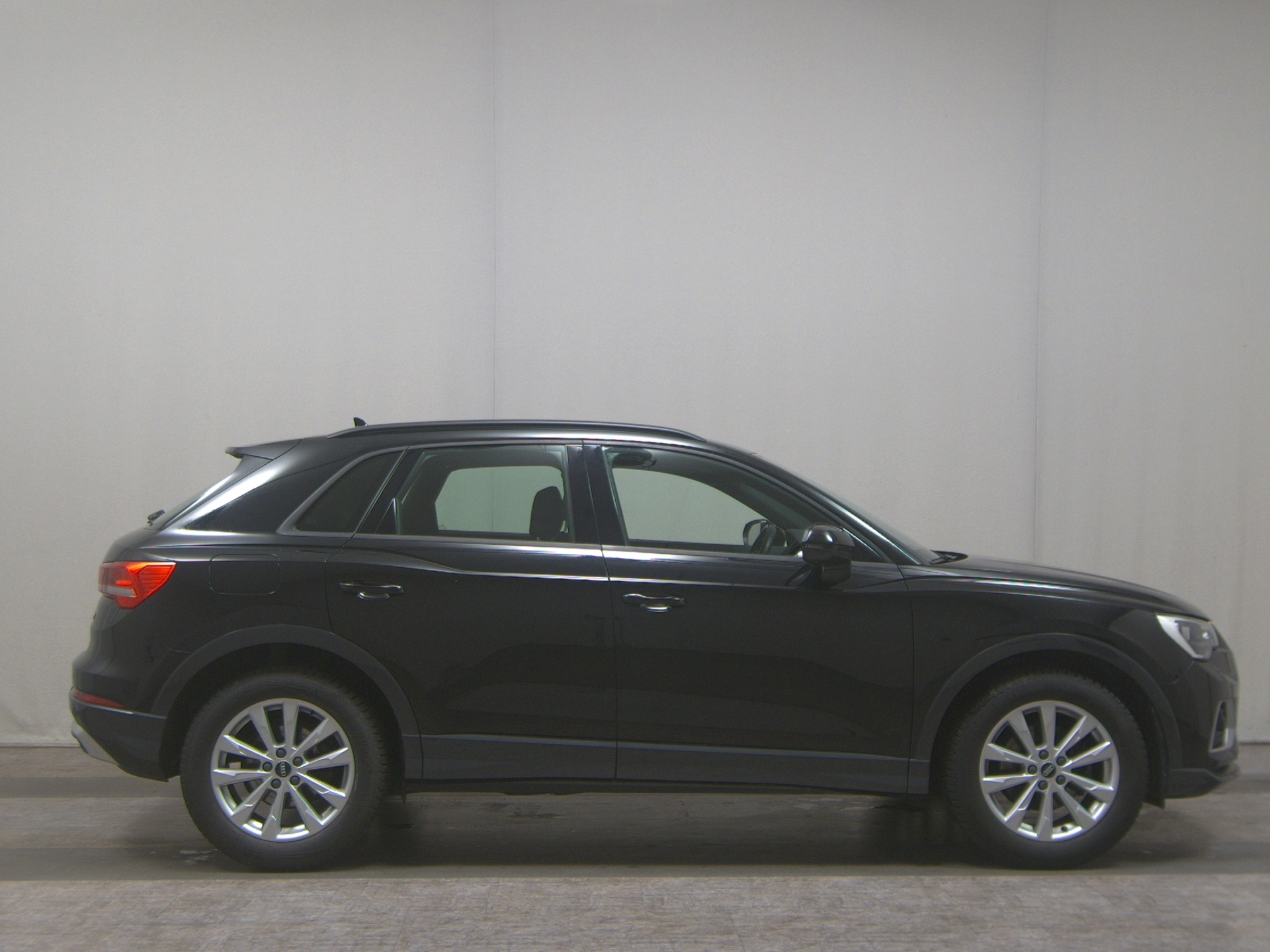 Audi Q3 35 TDI advanced Leder Navi LED vc ACC Sound