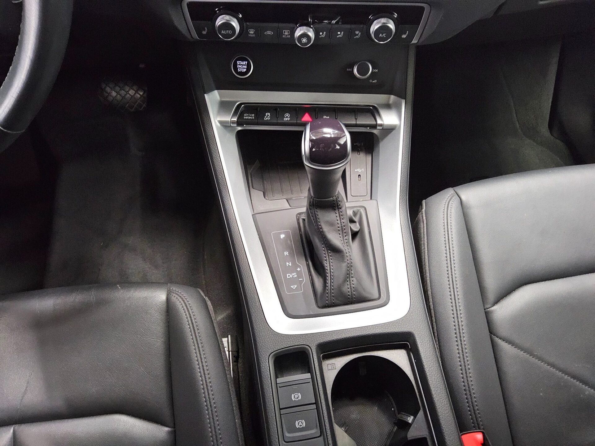 Audi Q3 35 TDI advanced Leder Navi LED vc ACC Sound 6