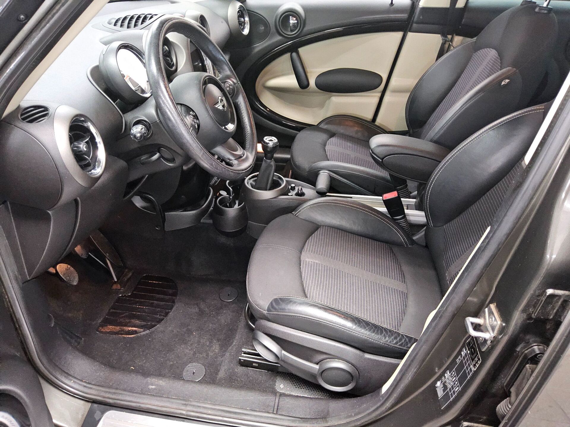 MINI Cooper Countryman T-Leder Bi-Xenon PDC Shz 8