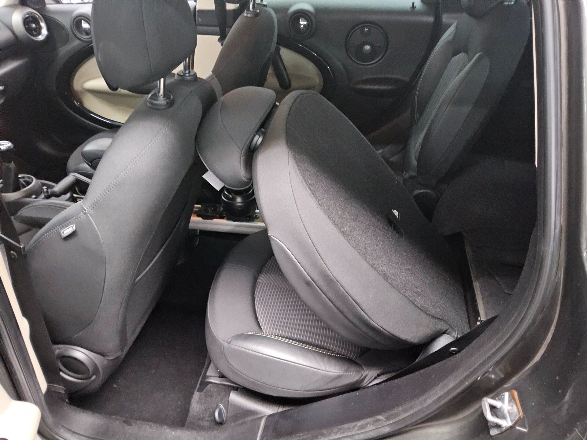 MINI Cooper Countryman T-Leder Bi-Xenon PDC Shz 12