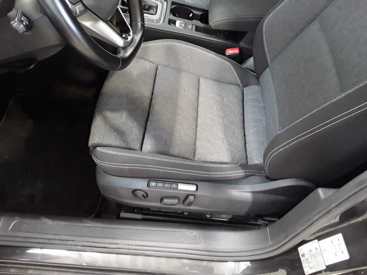 Volkswagen Passat Variant 2.0 TDI Business Navi LED Sthzg Massage 8