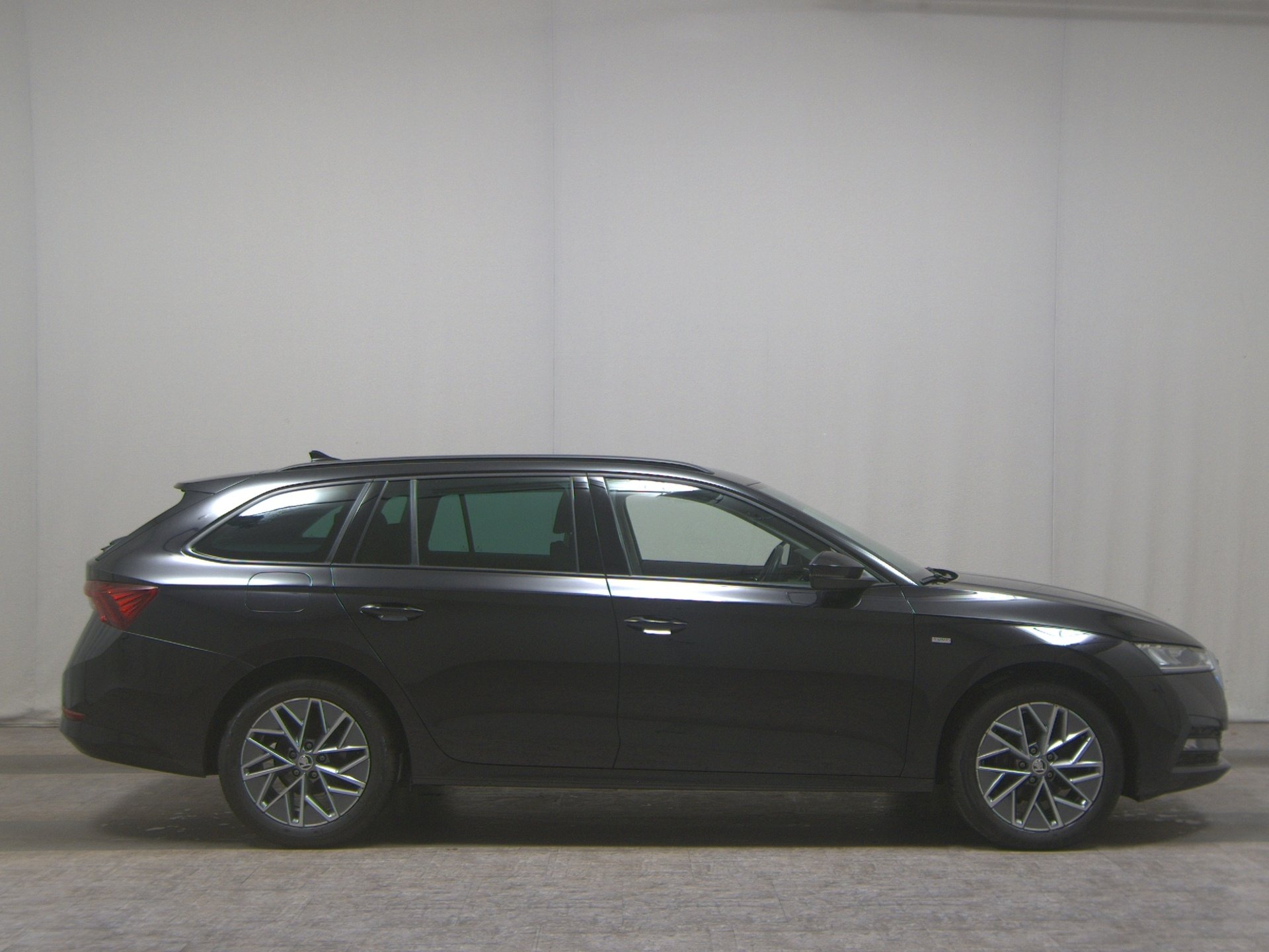 Skoda Octavia Kombi 2.0 TDI Tour Navi LED vc ACC PDC