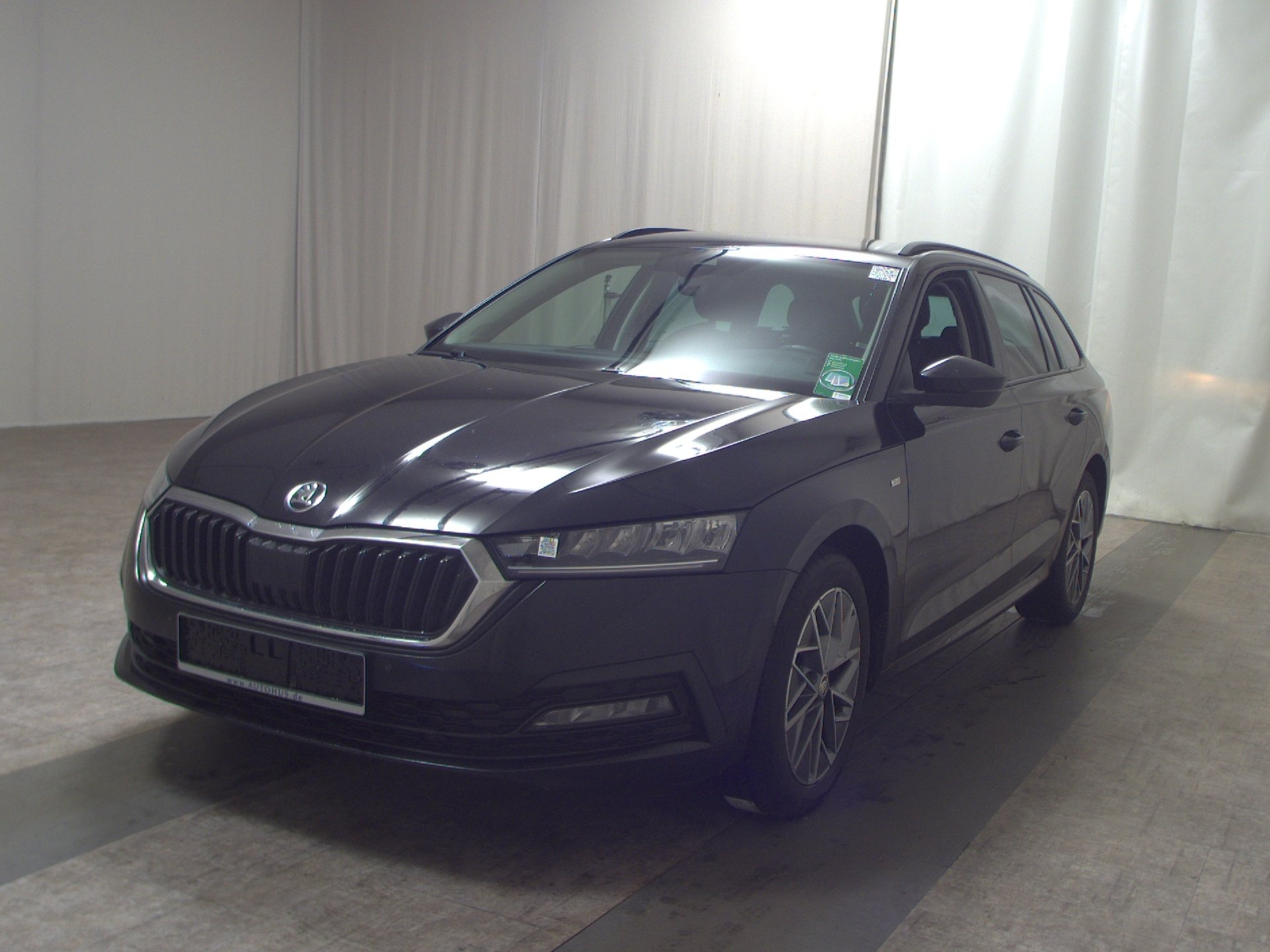 Skoda Octavia Kombi 2.0 TDI Tour Navi LED vc ACC PDC 2