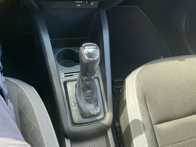 Skoda Fabia 1.0 TSI Ambition SHZ PDC KAMERA 11