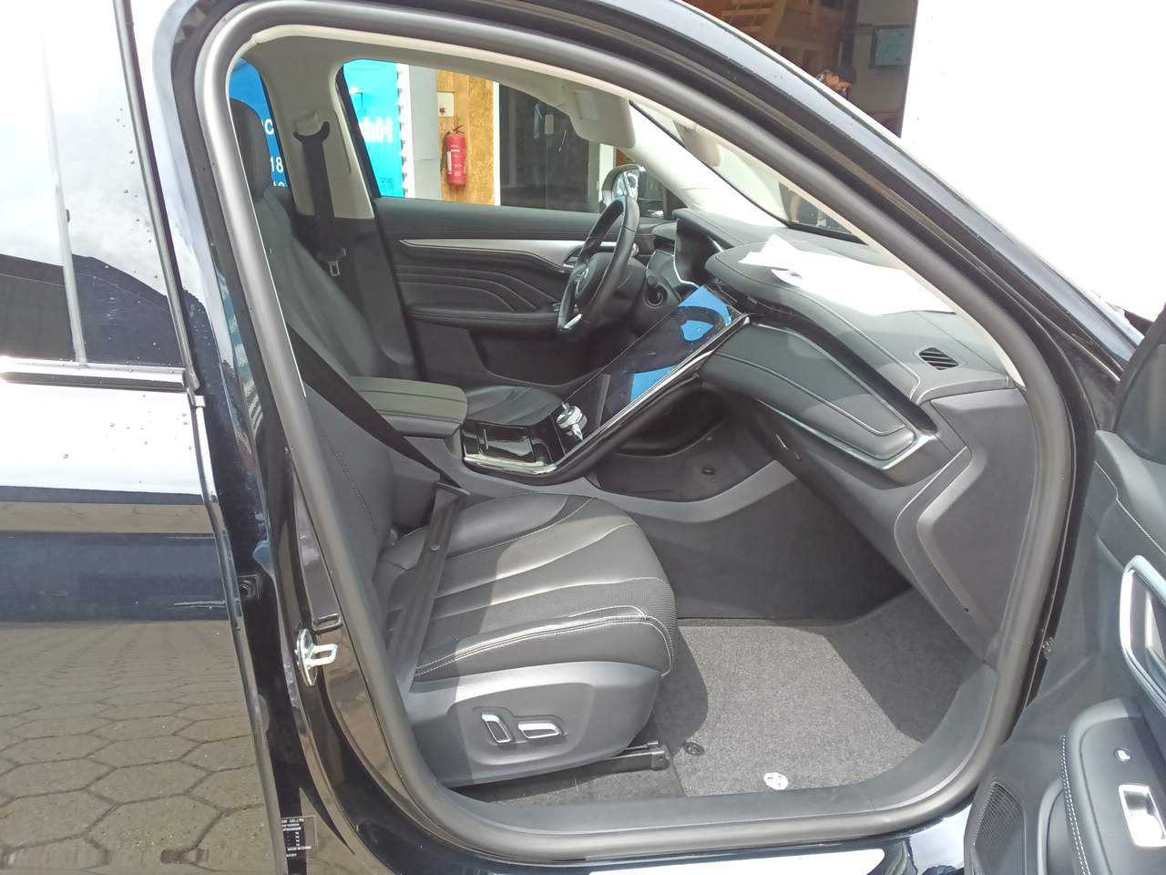 MG Marvel R Luxury T-LEDER NAVI KLIMAAUT LED PANO 6